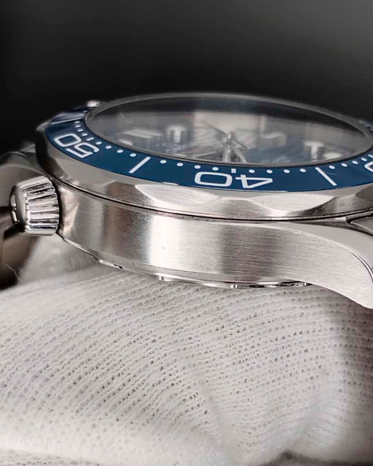 Omega 210.30.42.20.03.001