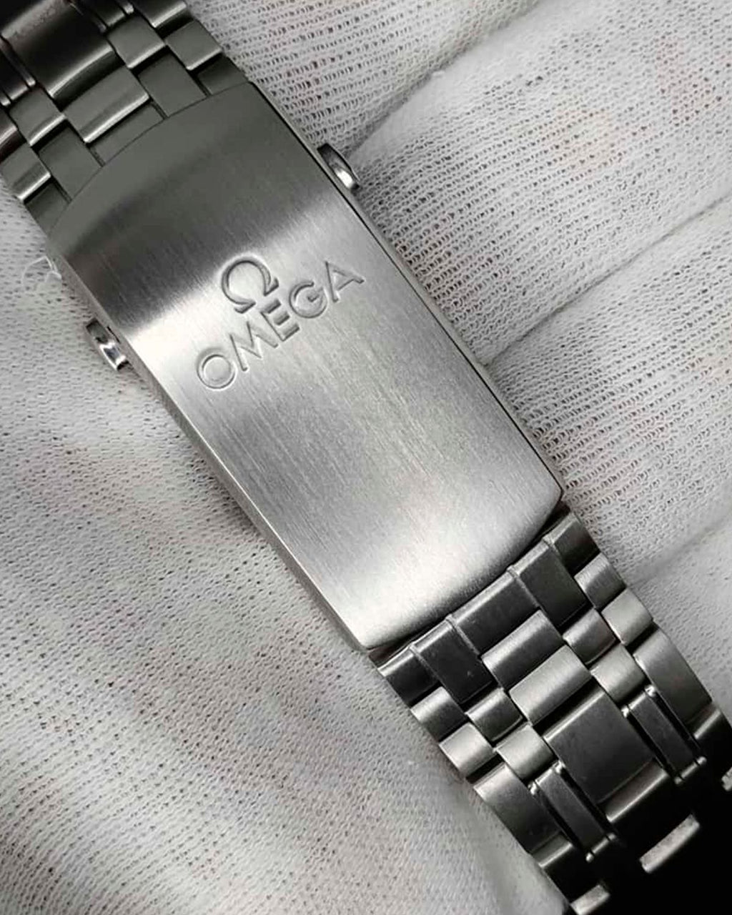Omega 210.30.42.20.03.001