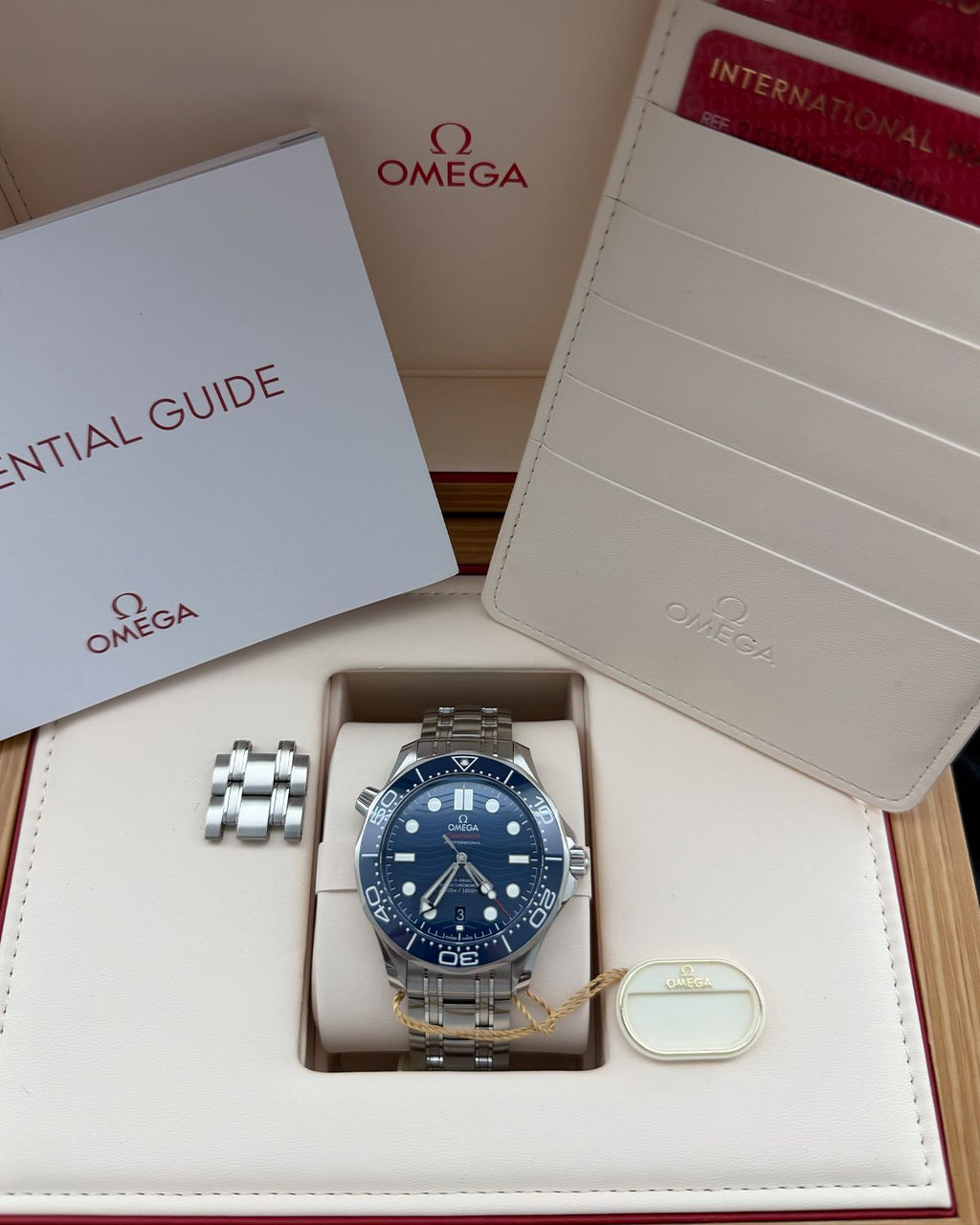 Omega 210.30.42.20.03.001