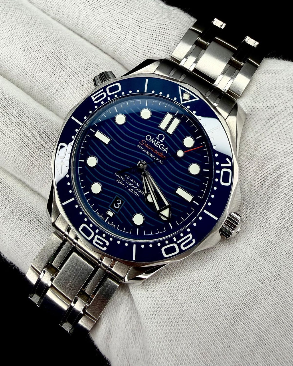 Omega 210.30.42.20.03.001