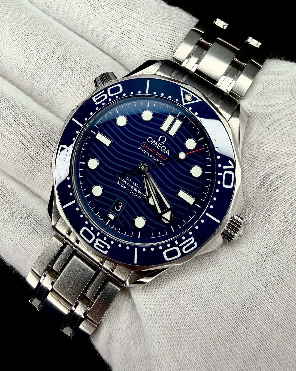 Omega 210.30.42.20.03.001