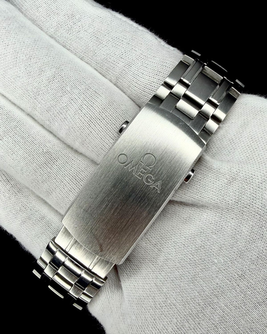 Omega 210.30.42.20.03.001