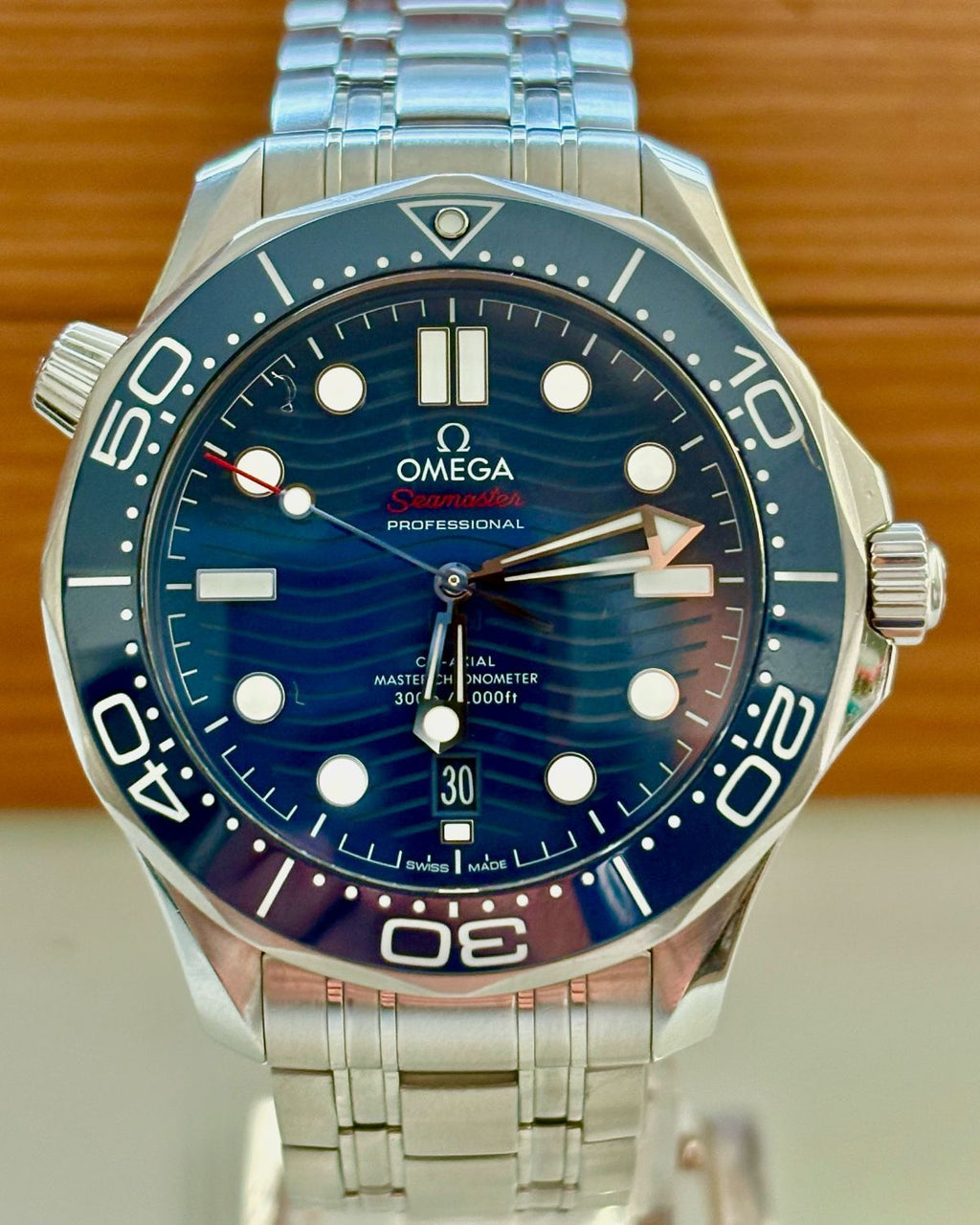 Omega 210.30.42.20.03.001