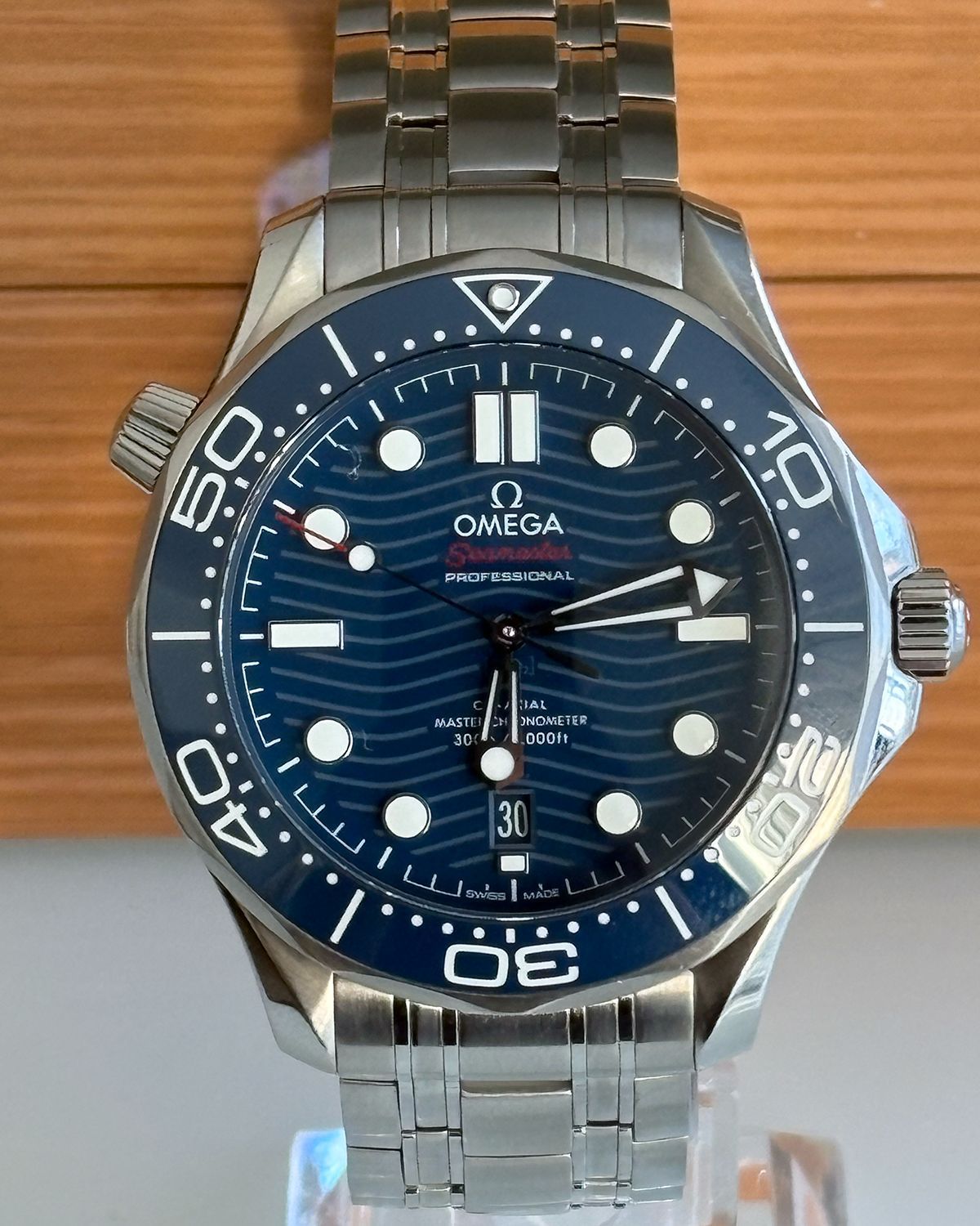 Omega 210.30.42.20.03.001