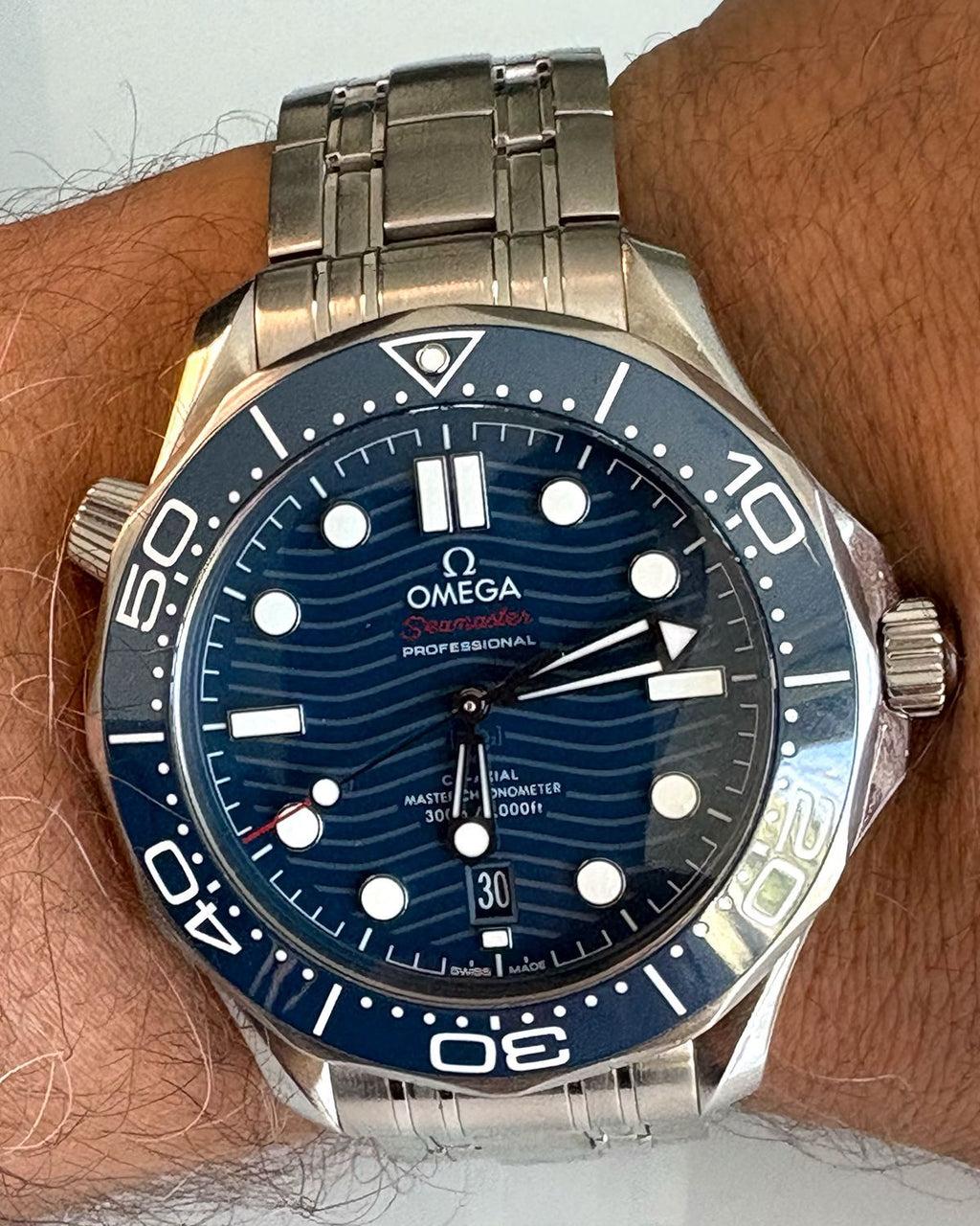 Omega 210.30.42.20.03.001