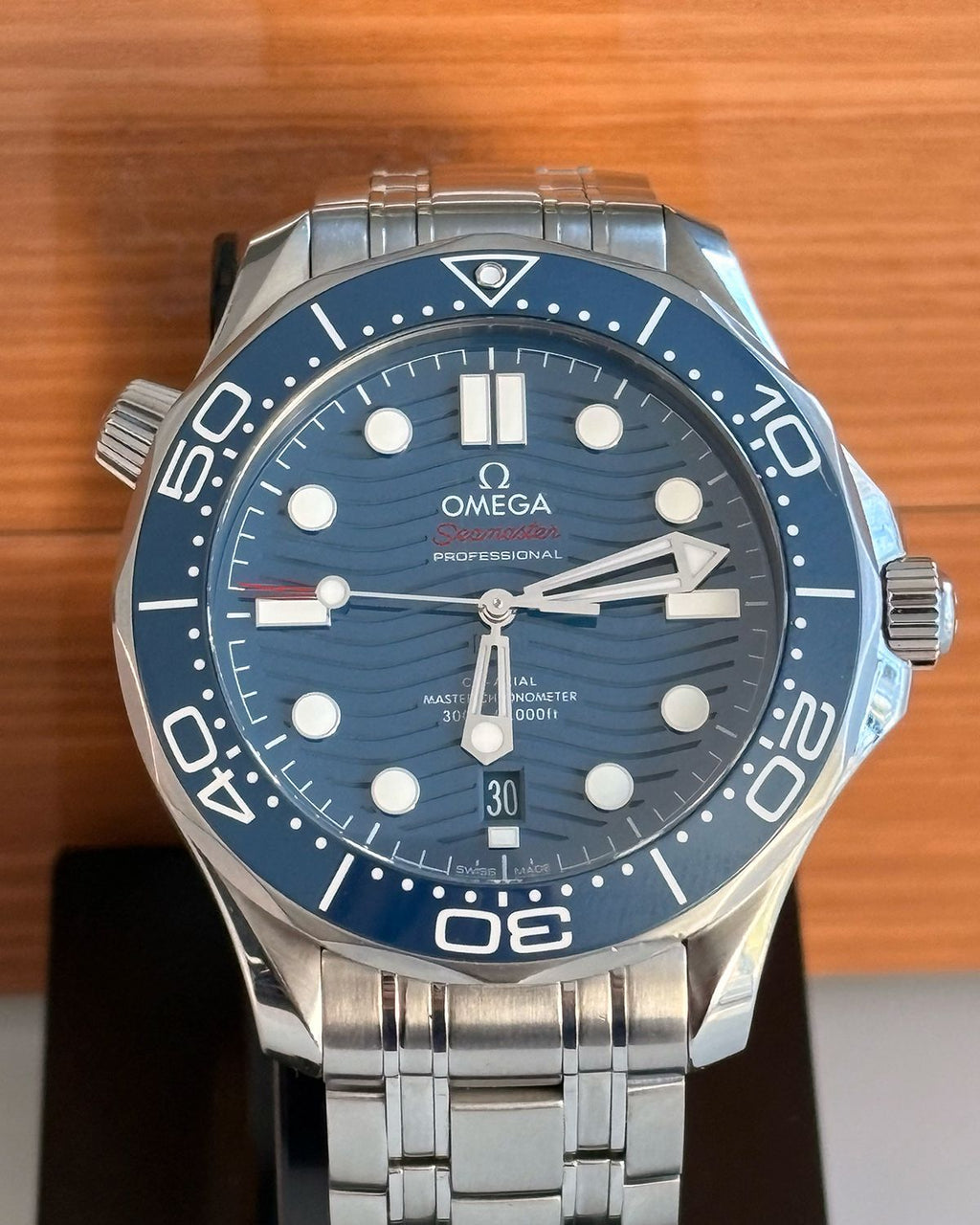 Omega 210.30.42.20.03.001