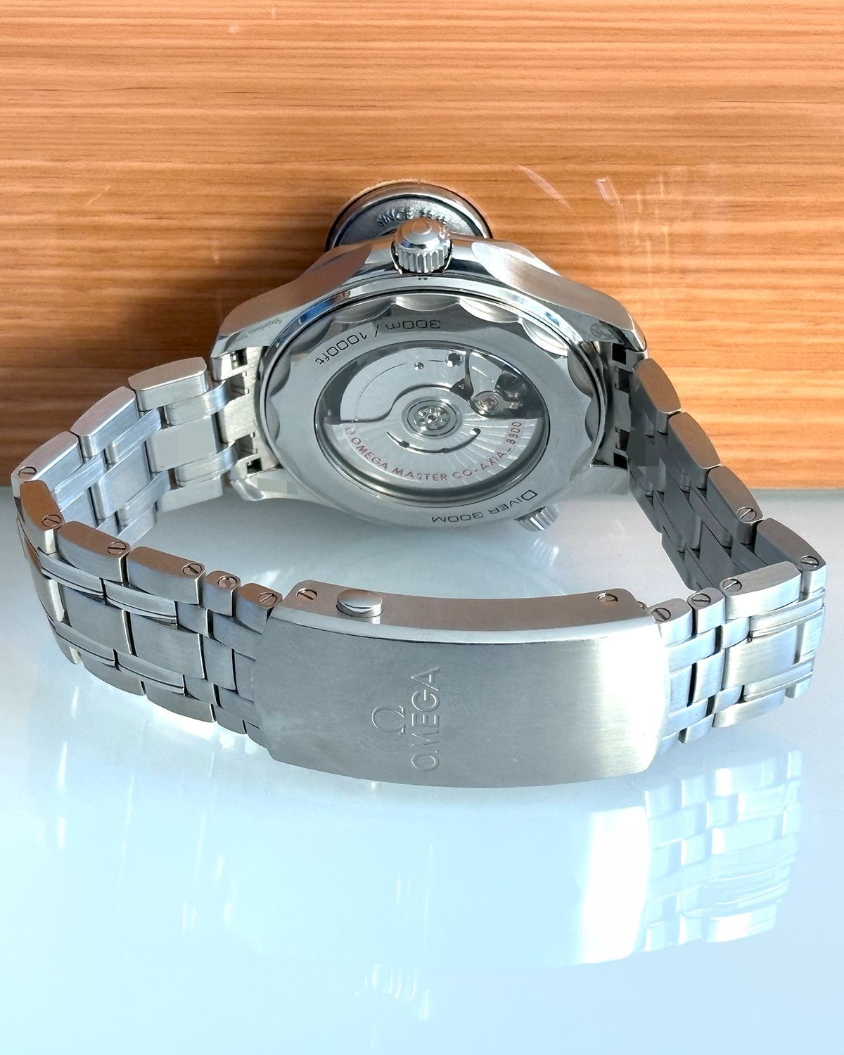 Omega 210.30.42.20.03.001