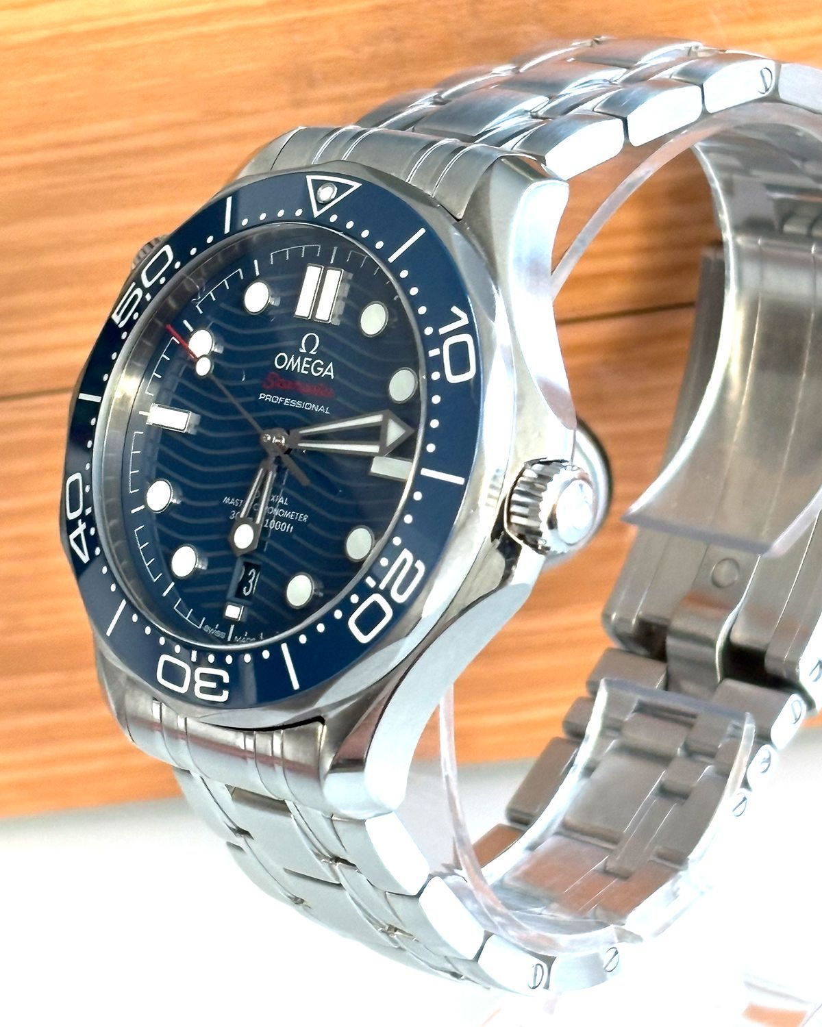 Omega 210.30.42.20.03.001