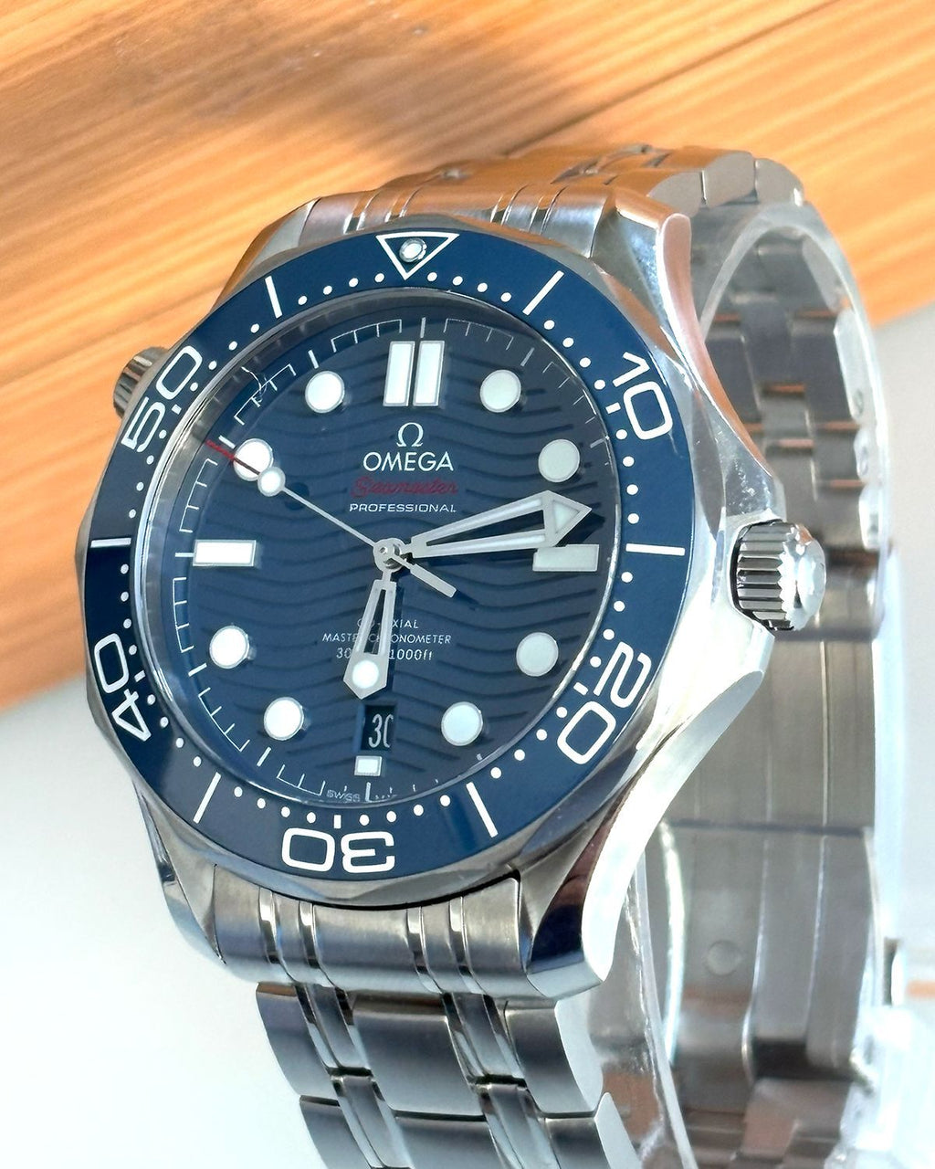 Omega 210.30.42.20.03.001