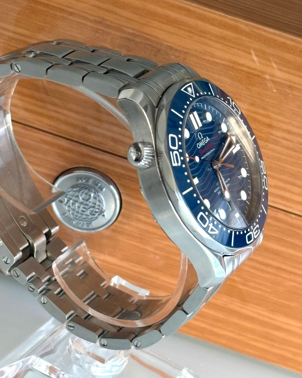 Omega 210.30.42.20.03.001