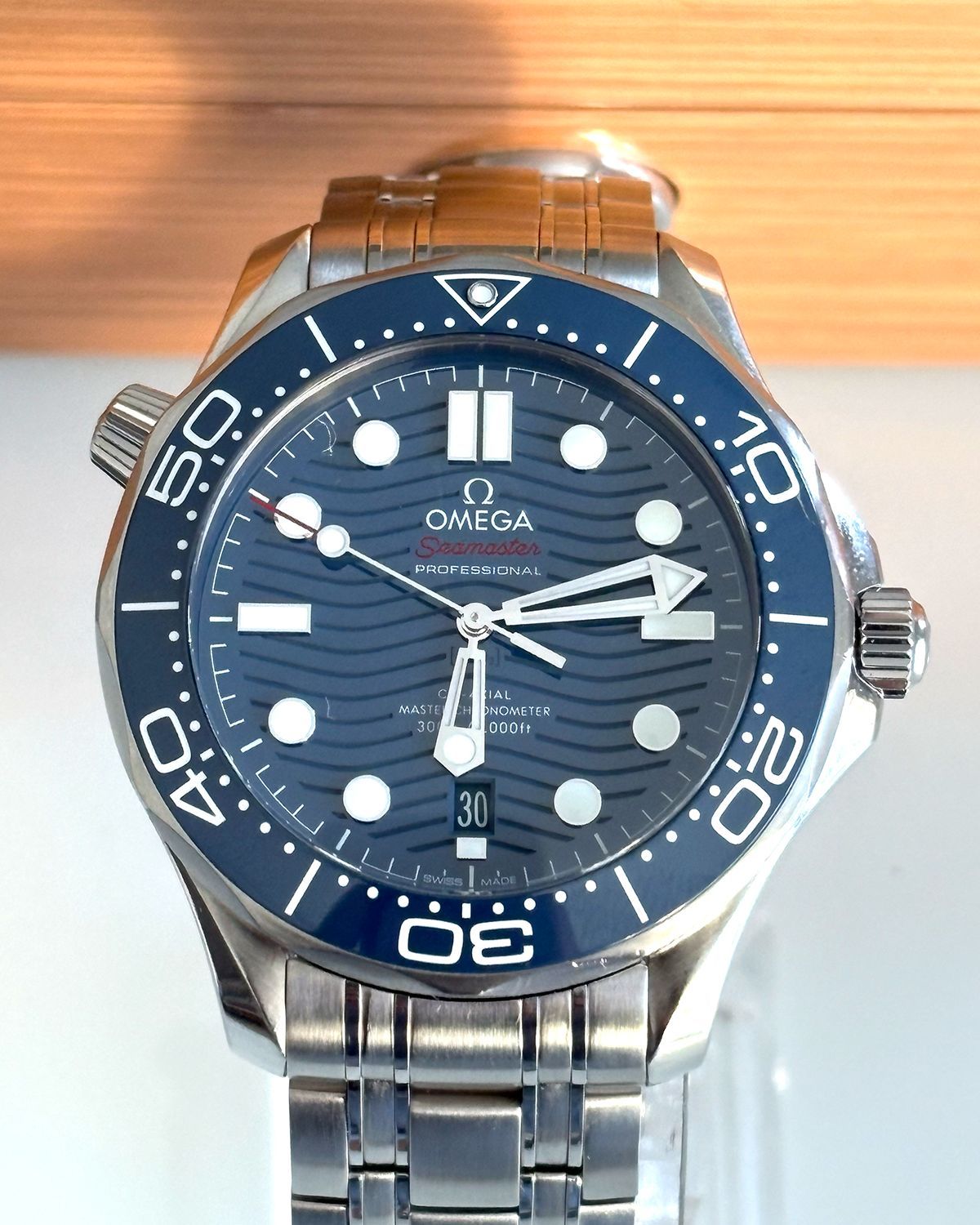 Omega 210.30.42.20.03.001