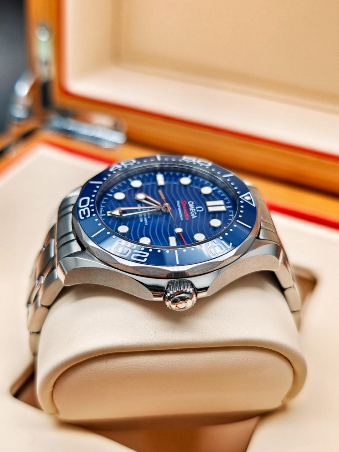 Omega 210.30.42.20.03.001