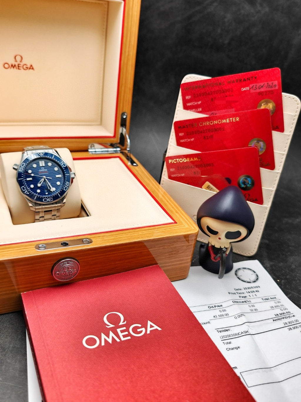 Omega 210.30.42.20.03.001