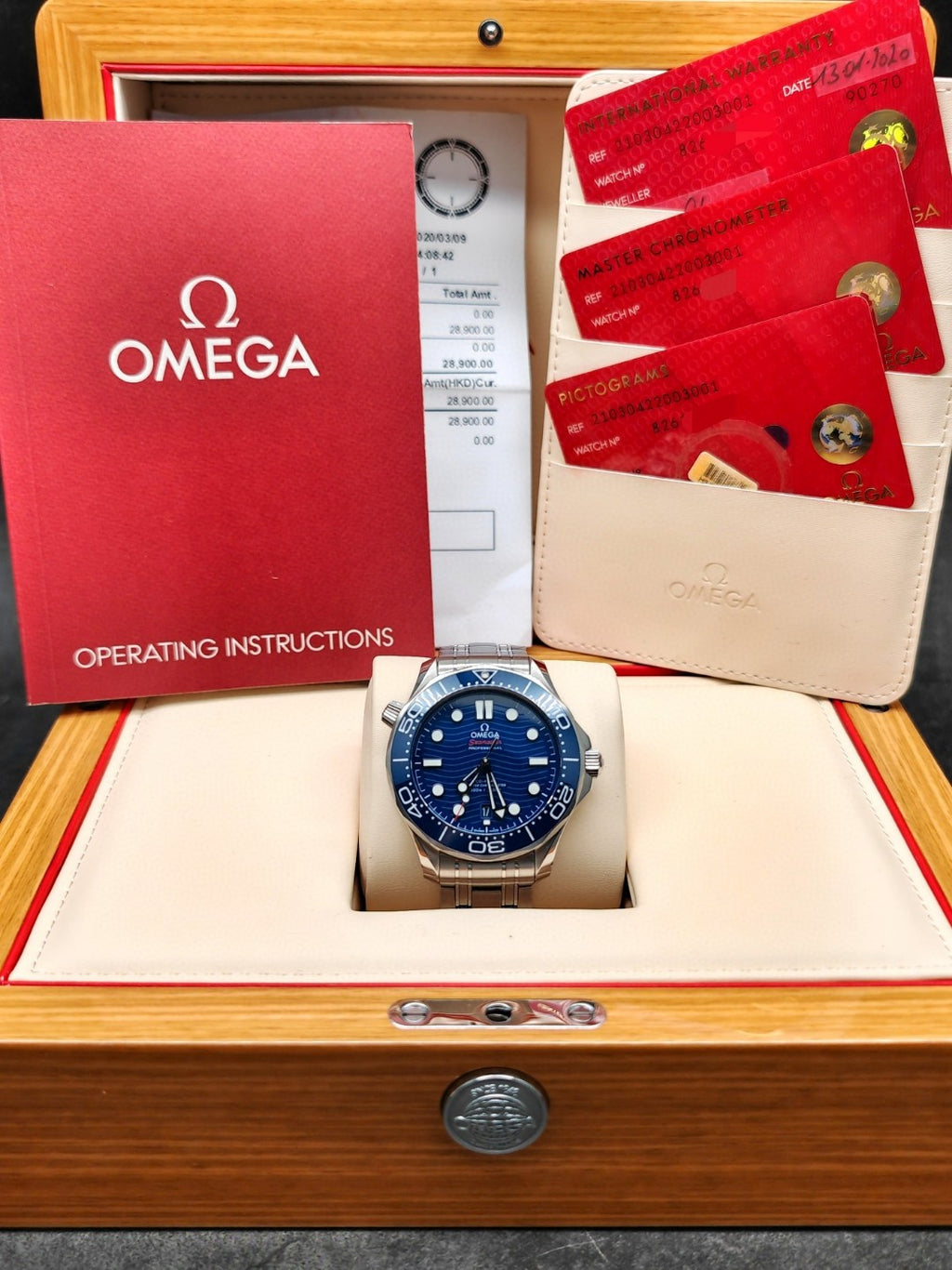 Omega 210.30.42.20.03.001