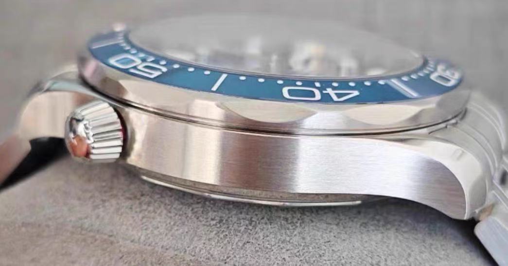 Omega 210.30.42.20.03.001