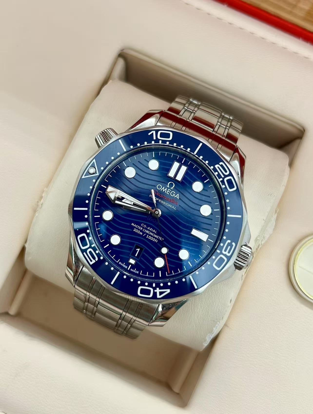 Omega 210.30.42.20.03.001