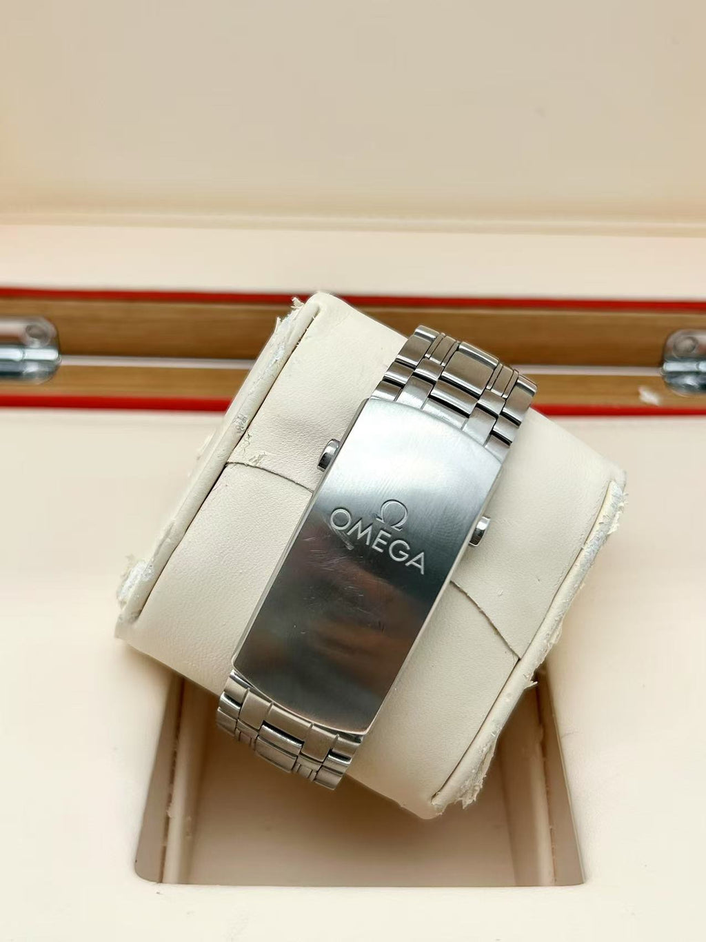 Omega 210.30.42.20.03.001