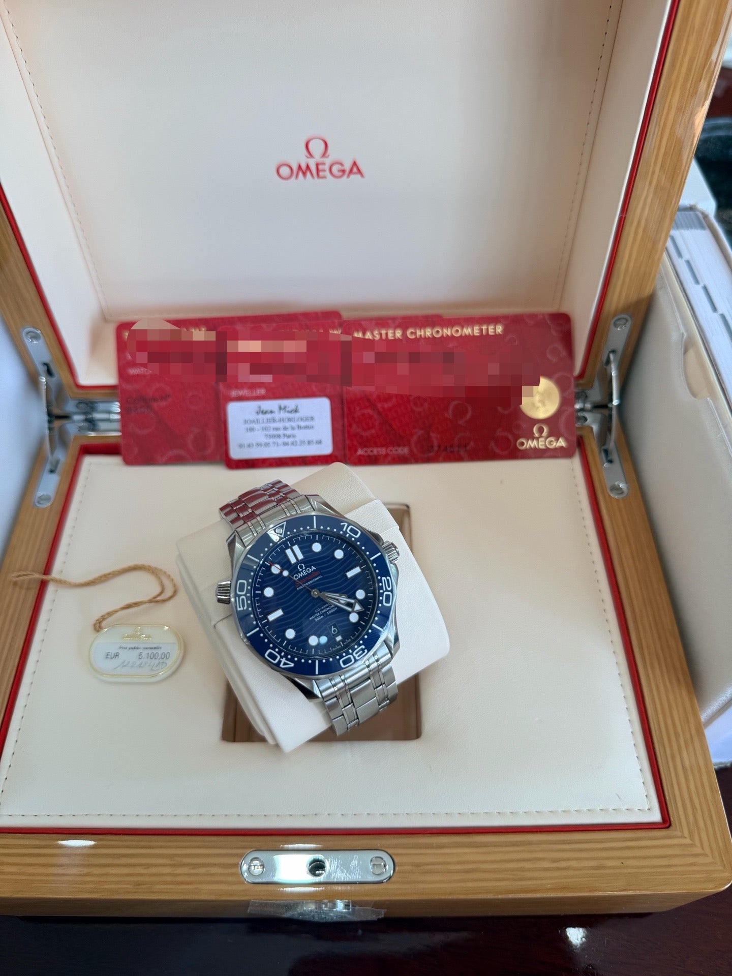 Omega 210.30.42.20.03.001