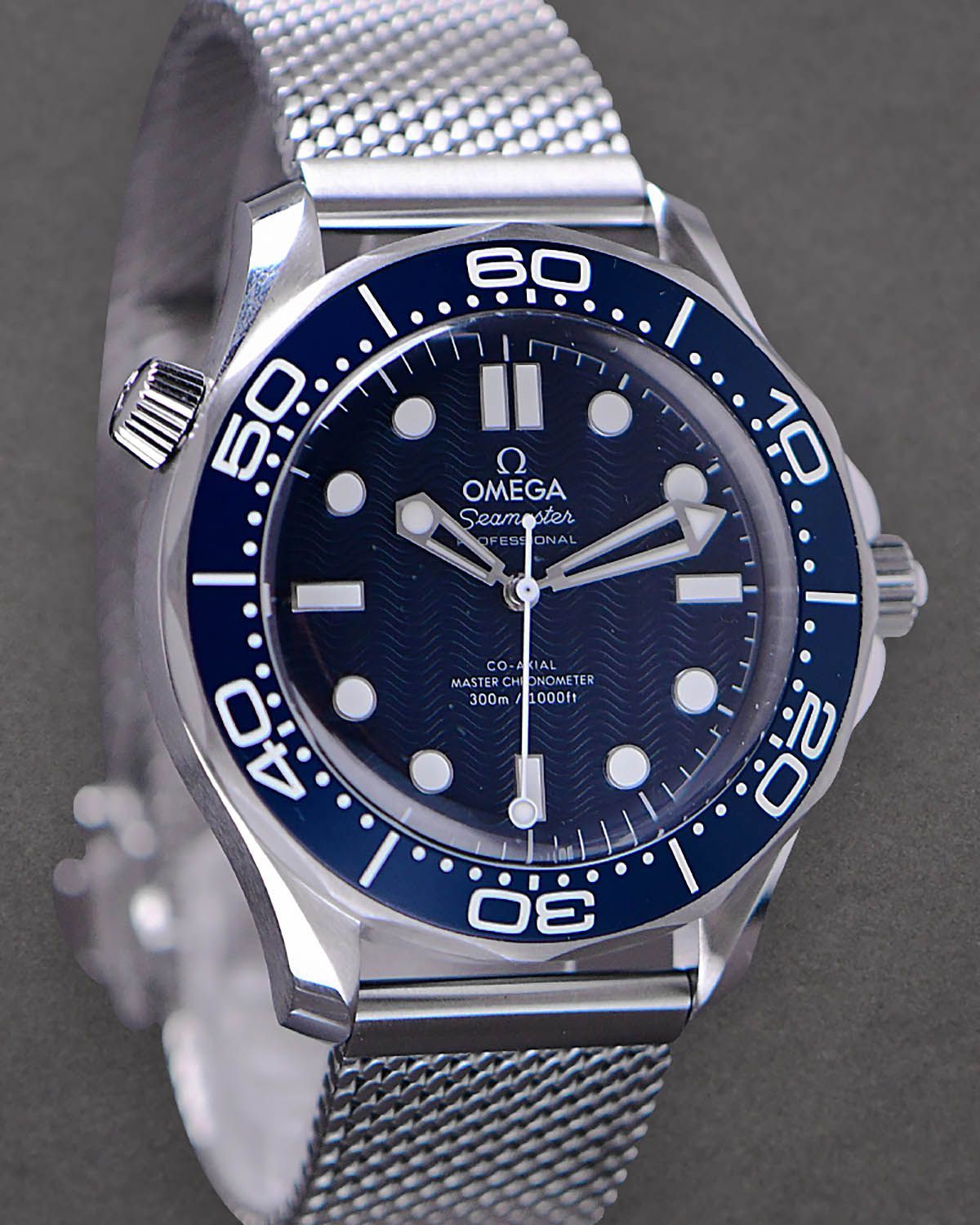 Omega 210.30.42.20.03.002
