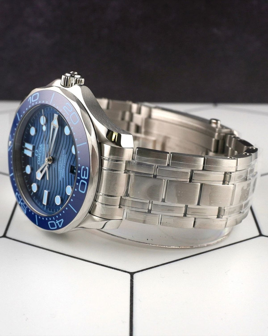Omega 210.30.42.20.03.003