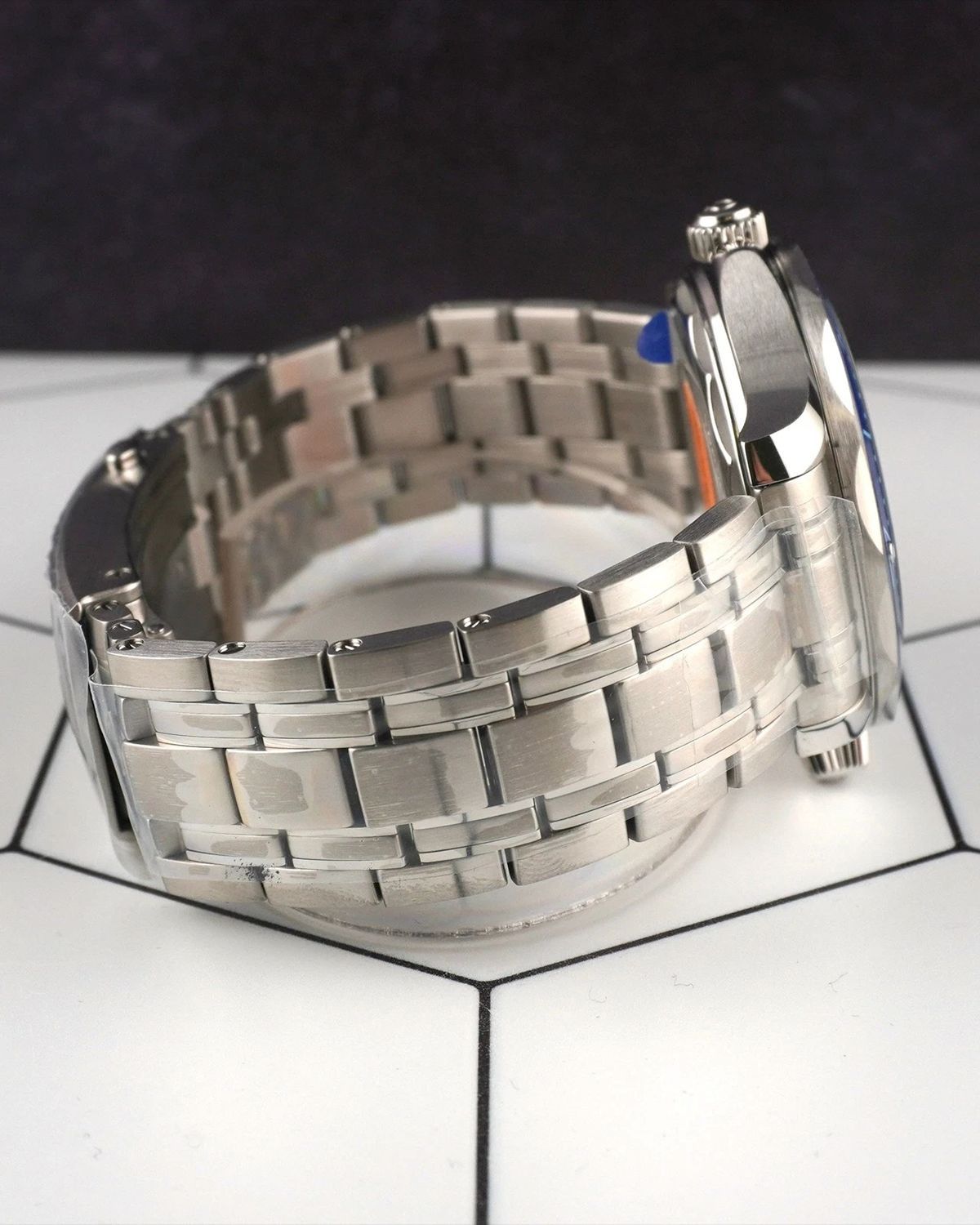 Omega 210.30.42.20.03.003