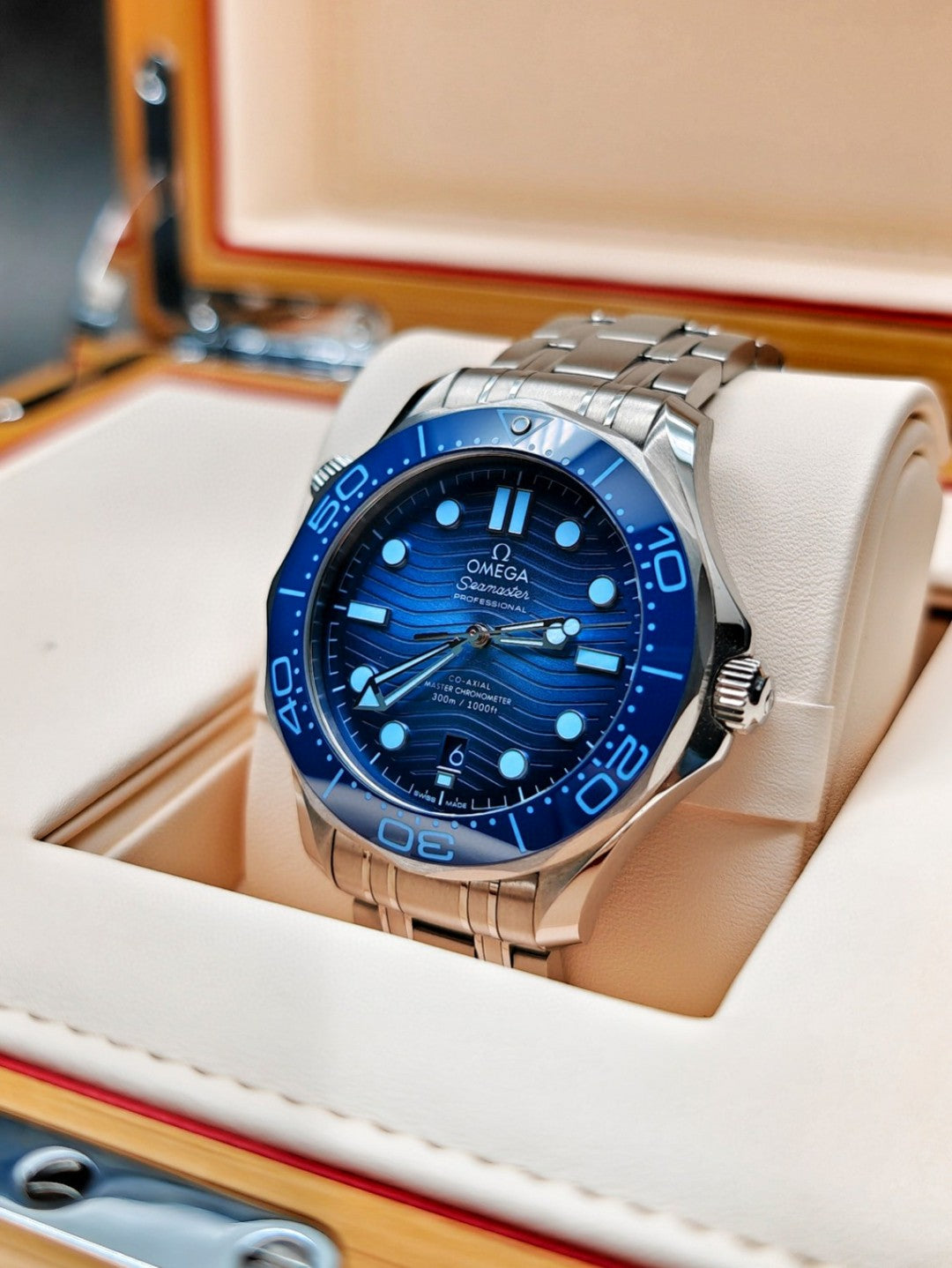 Omega 210.30.42.20.03.003