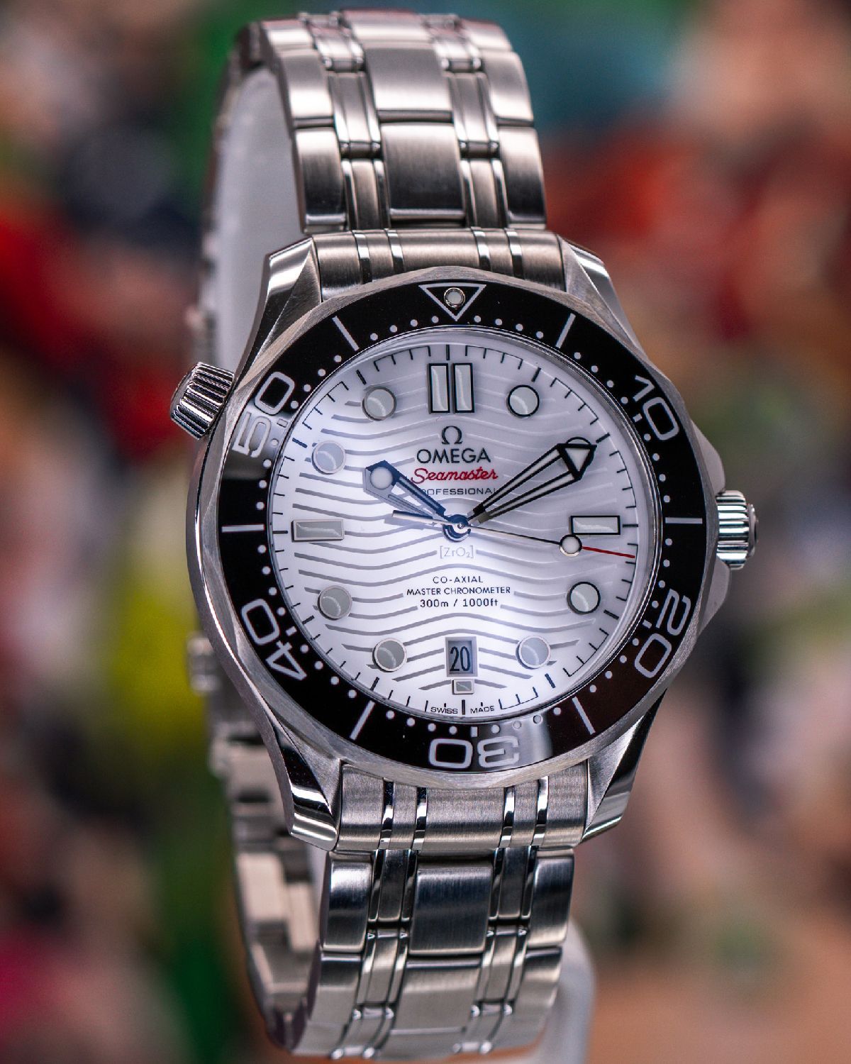 Omega 210.30.42.20.04.001