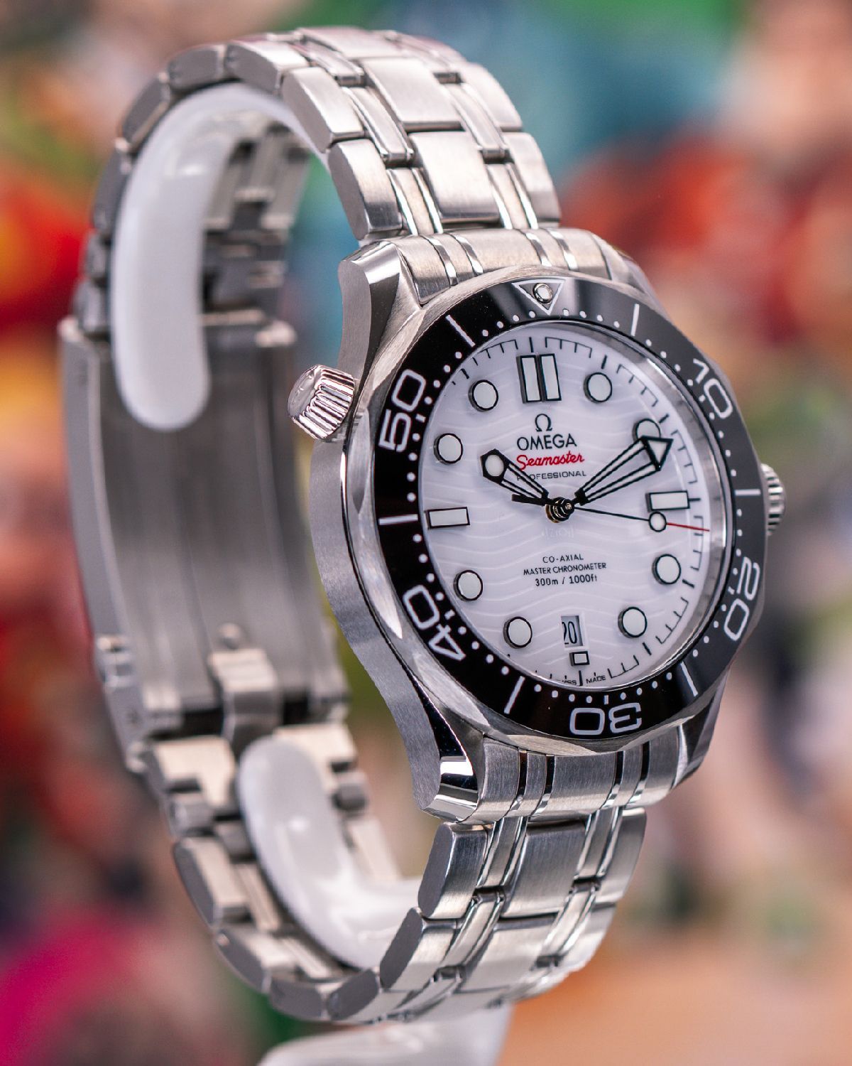 Omega 210.30.42.20.04.001