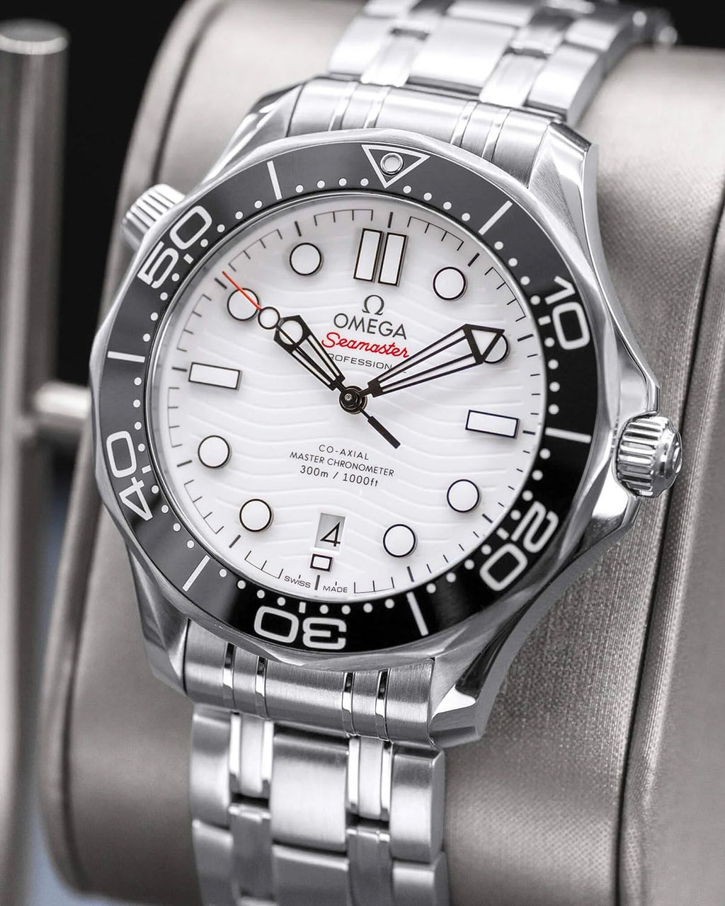 Omega 210.30.42.20.04.001