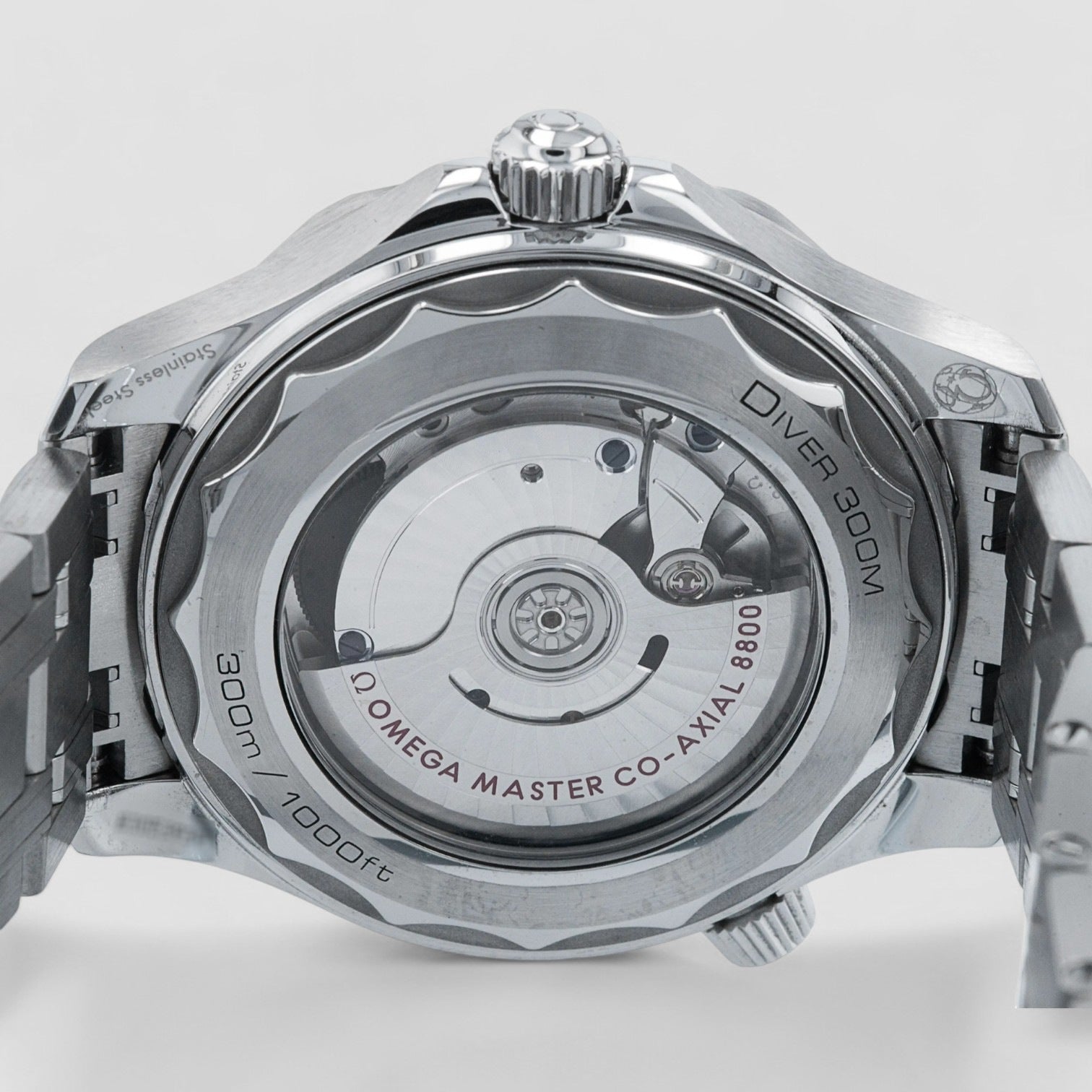 Omega 210.30.42.20.04.001