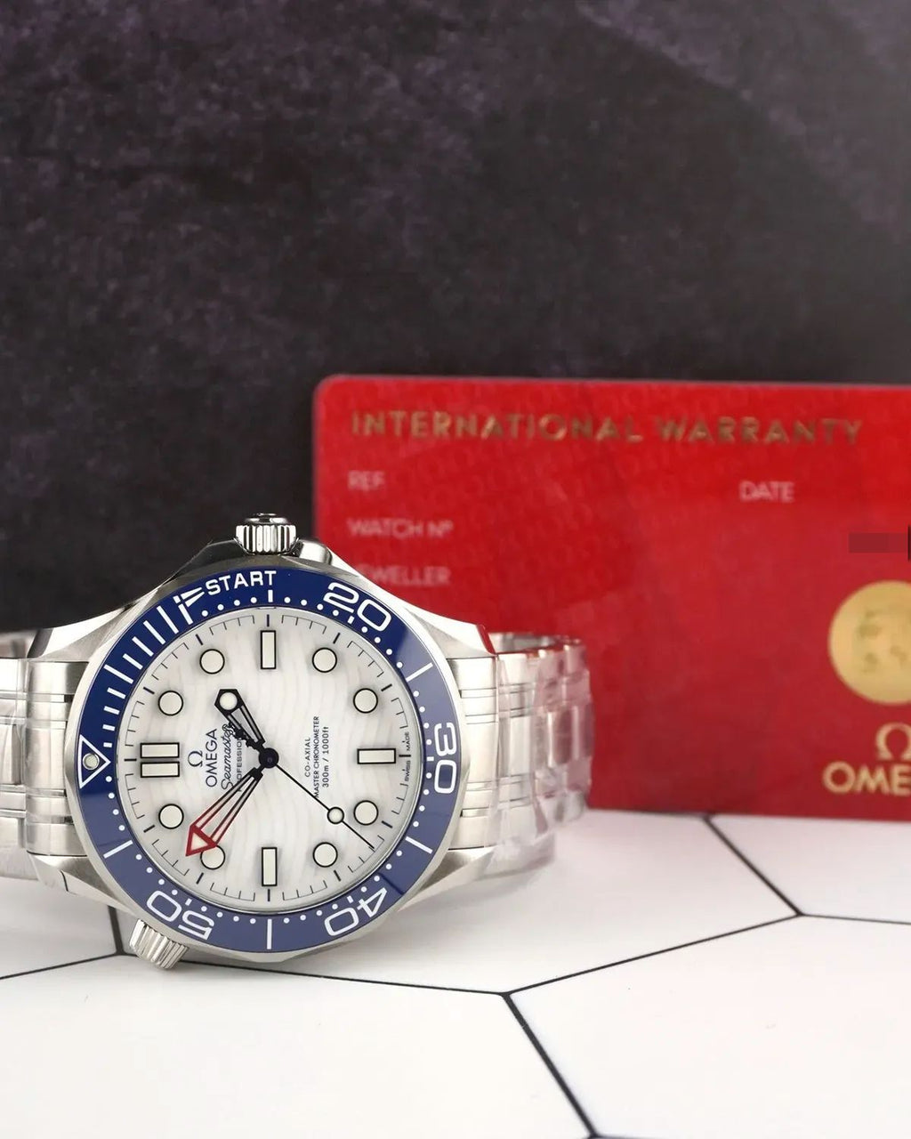 Omega 210.30.42.20.04.002