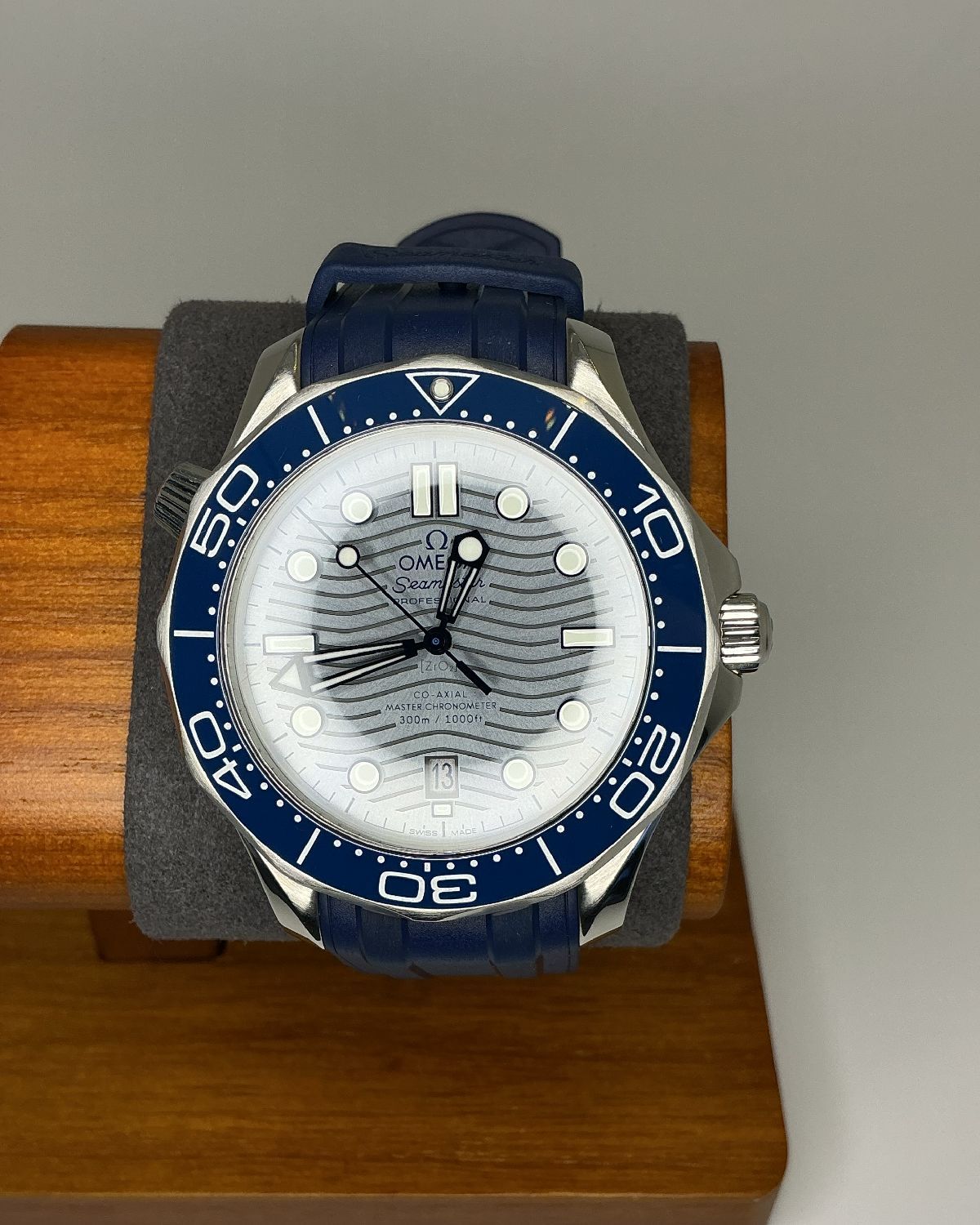 Omega 210.30.42.20.06.001