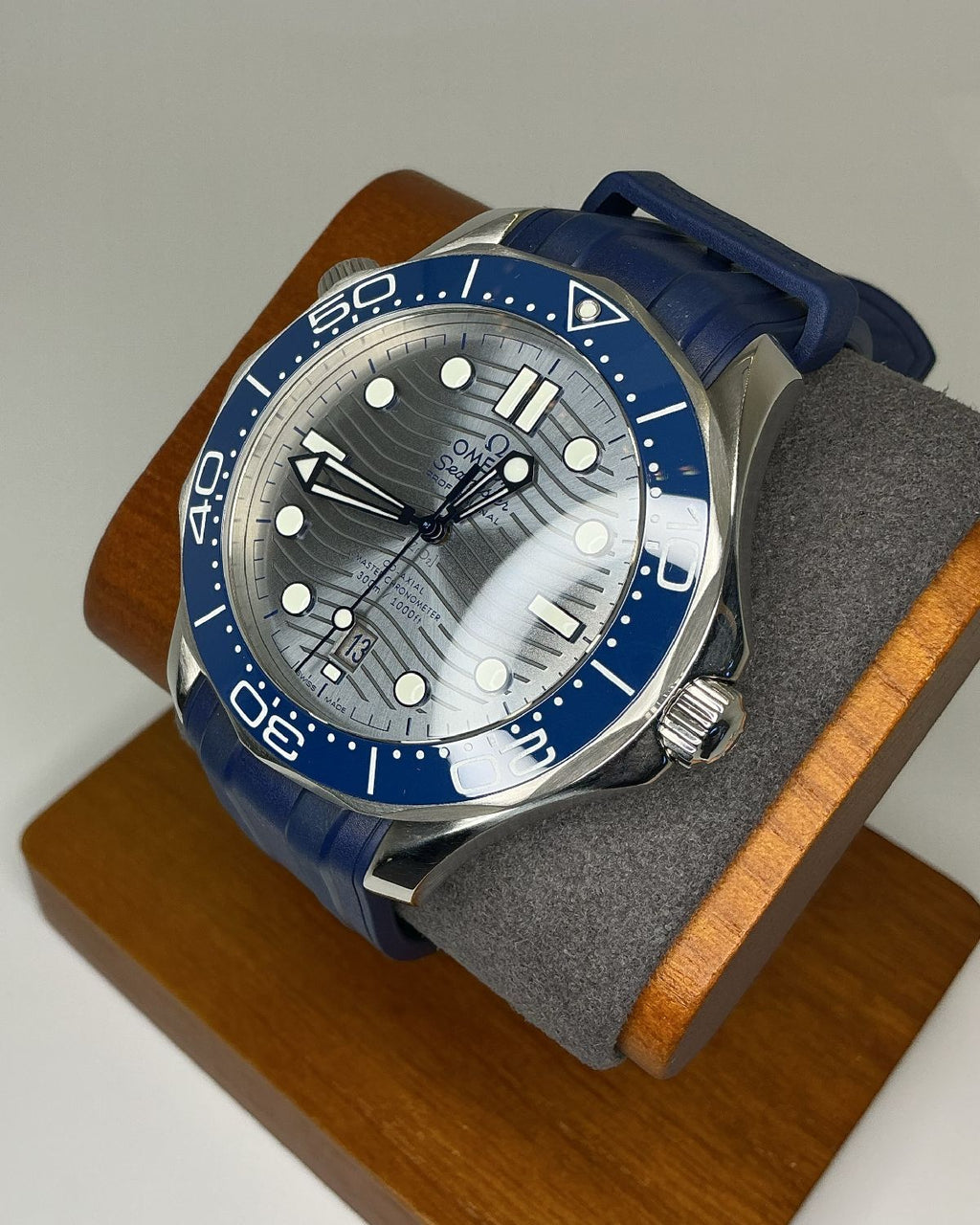 Omega 210.30.42.20.06.001