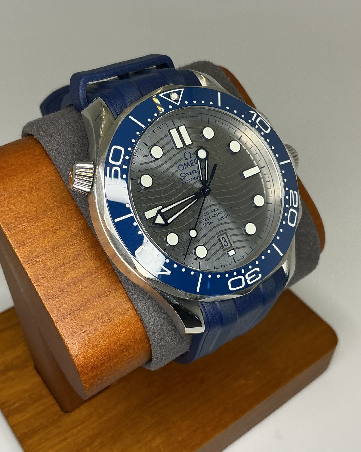 Omega 210.30.42.20.06.001