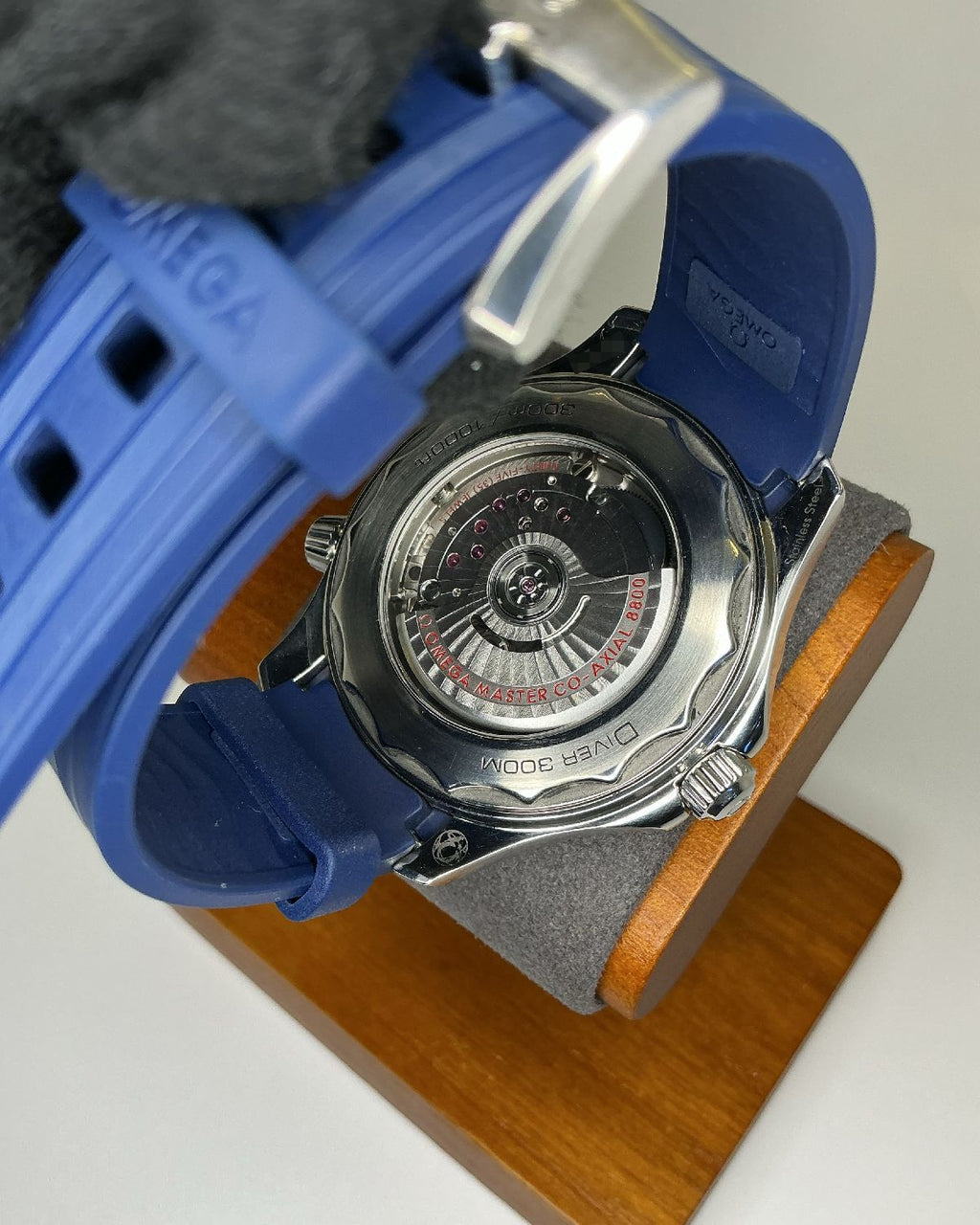 Omega 210.30.42.20.06.001