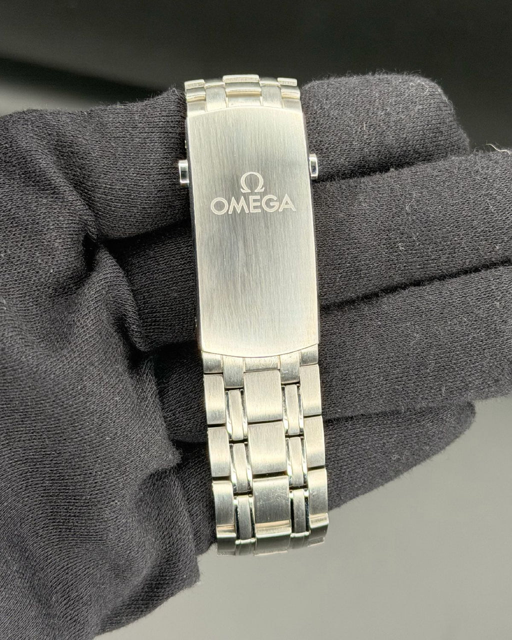 Omega 210.30.42.20.06.001