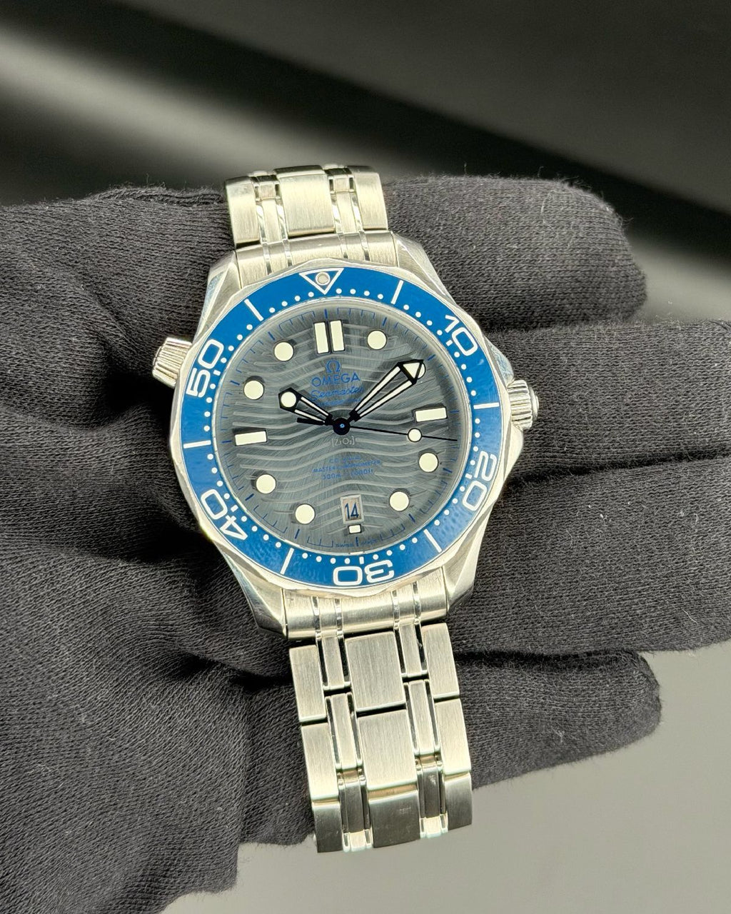Omega 210.30.42.20.06.001