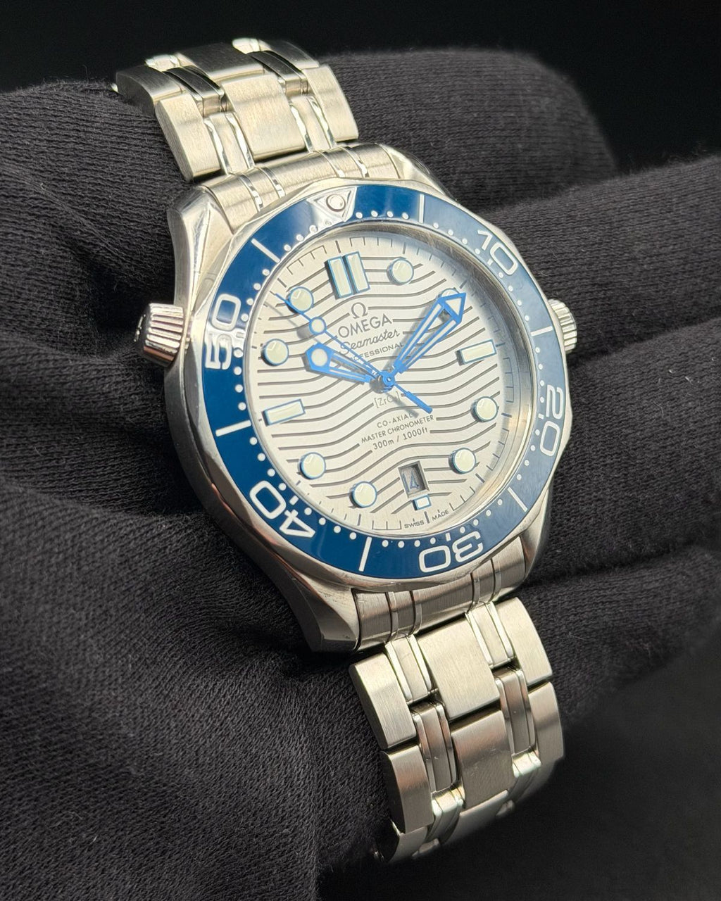 Omega 210.30.42.20.06.001