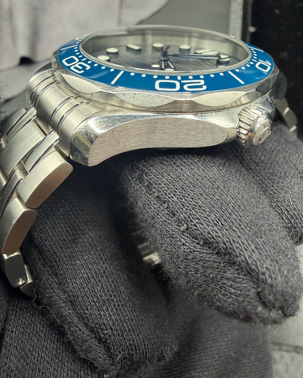 Omega 210.30.42.20.06.001