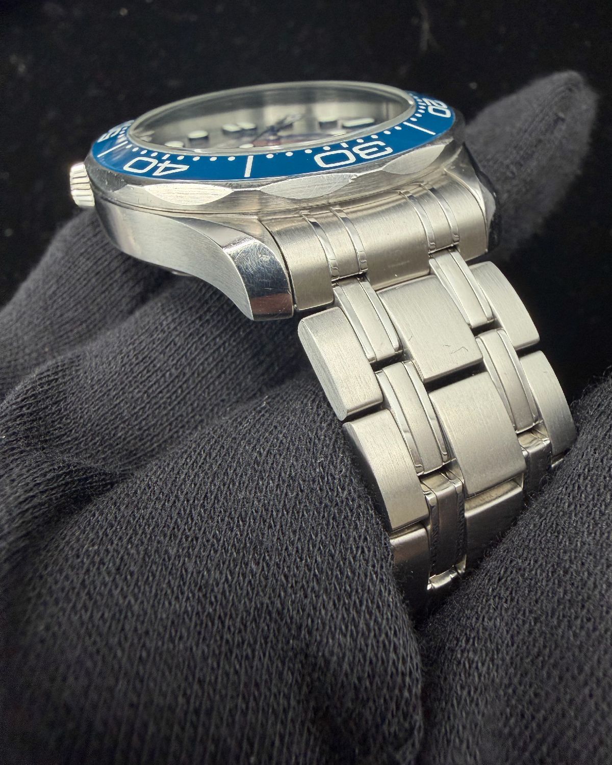 Omega 210.30.42.20.06.001