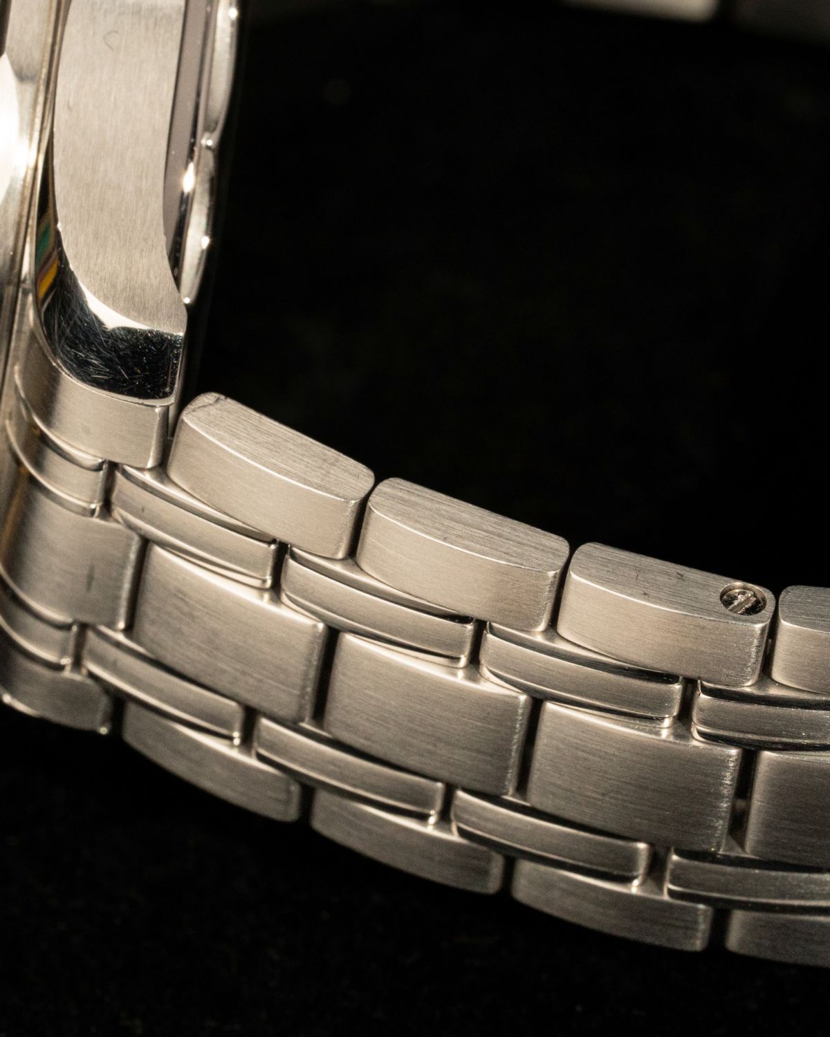 Omega 210.30.42.20.06.001