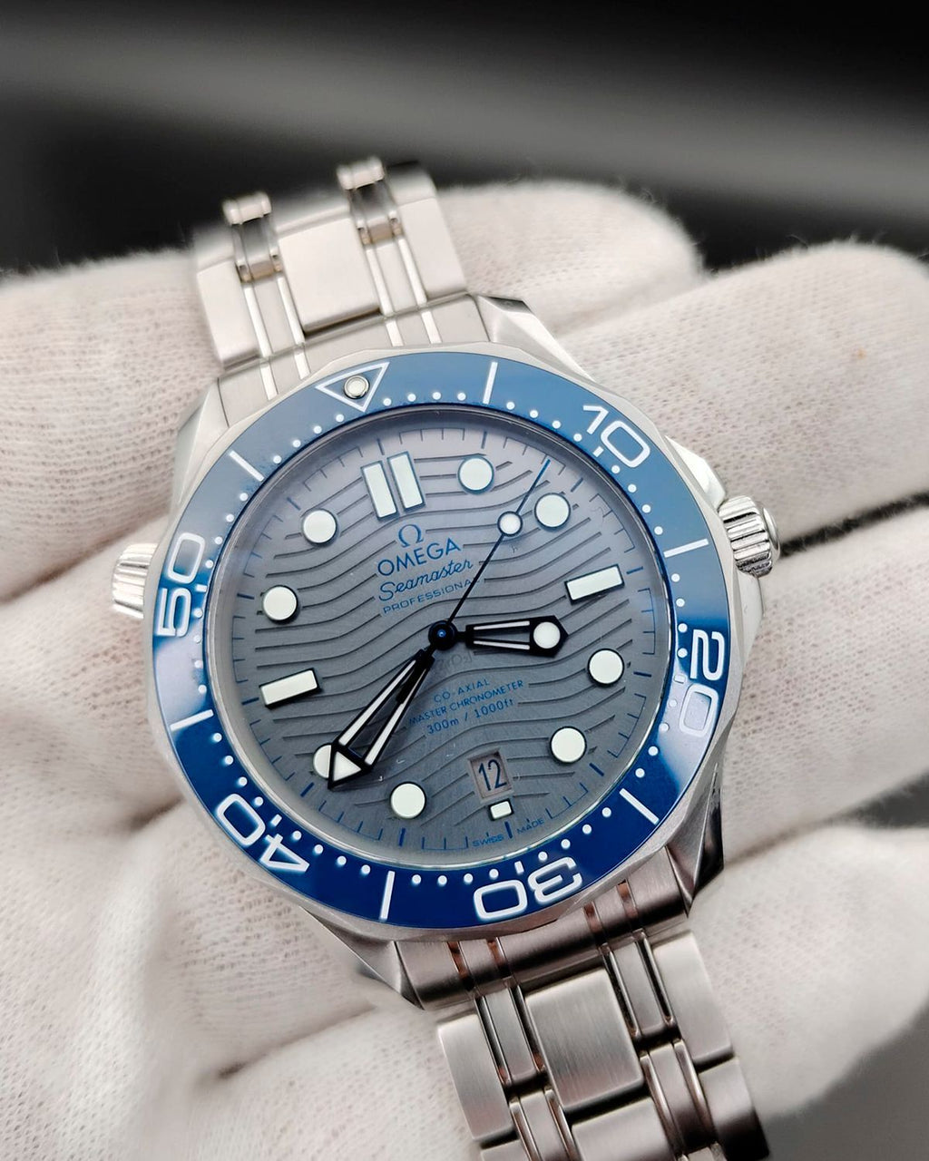 Omega 210.30.42.20.06.001