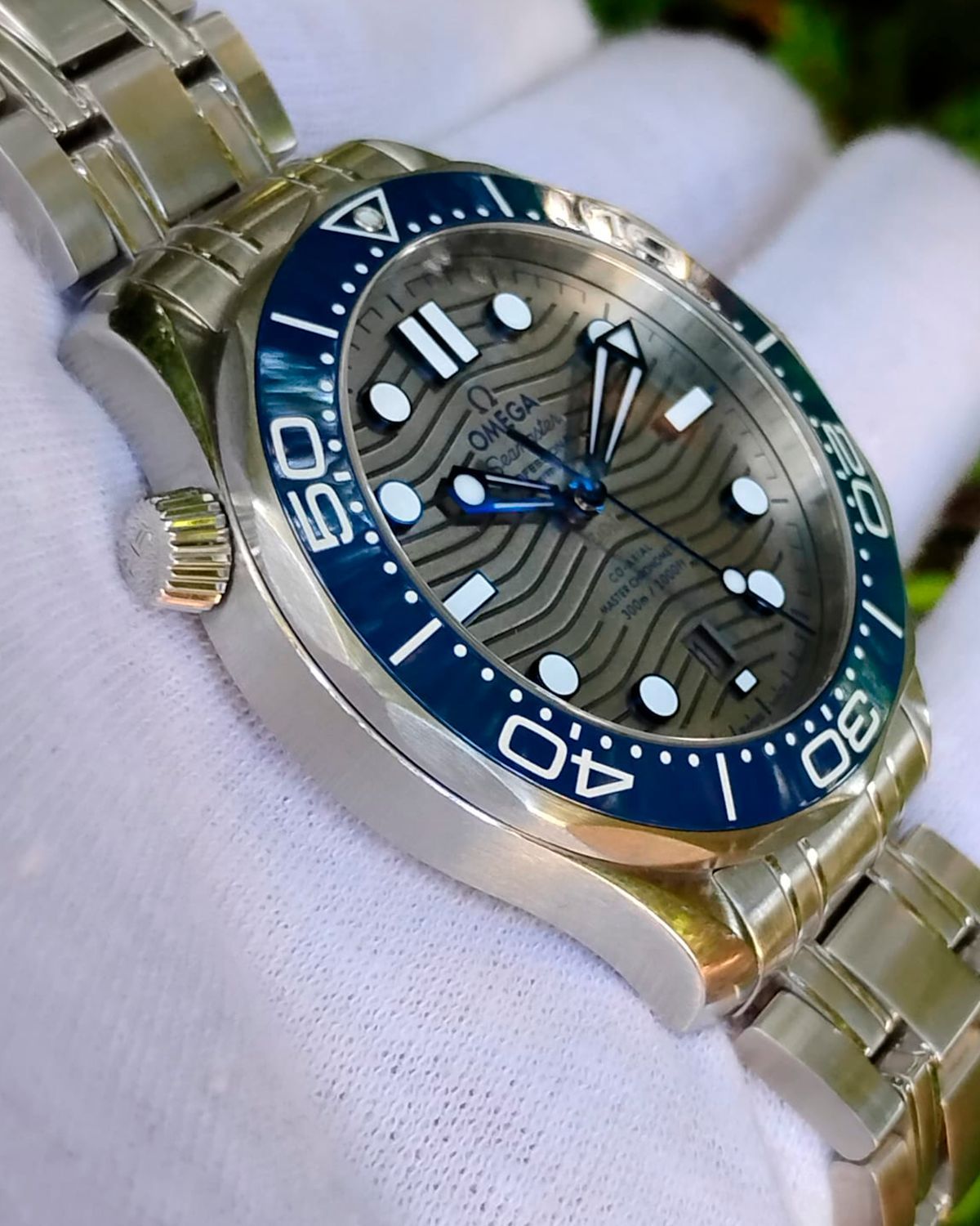 Omega 210.30.42.20.06.001