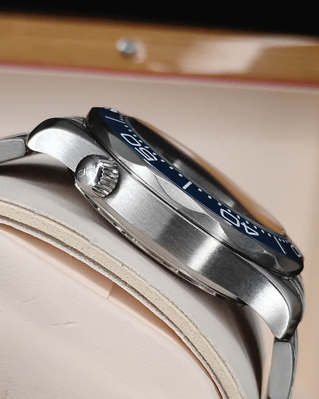 Omega 210.30.42.20.06.001