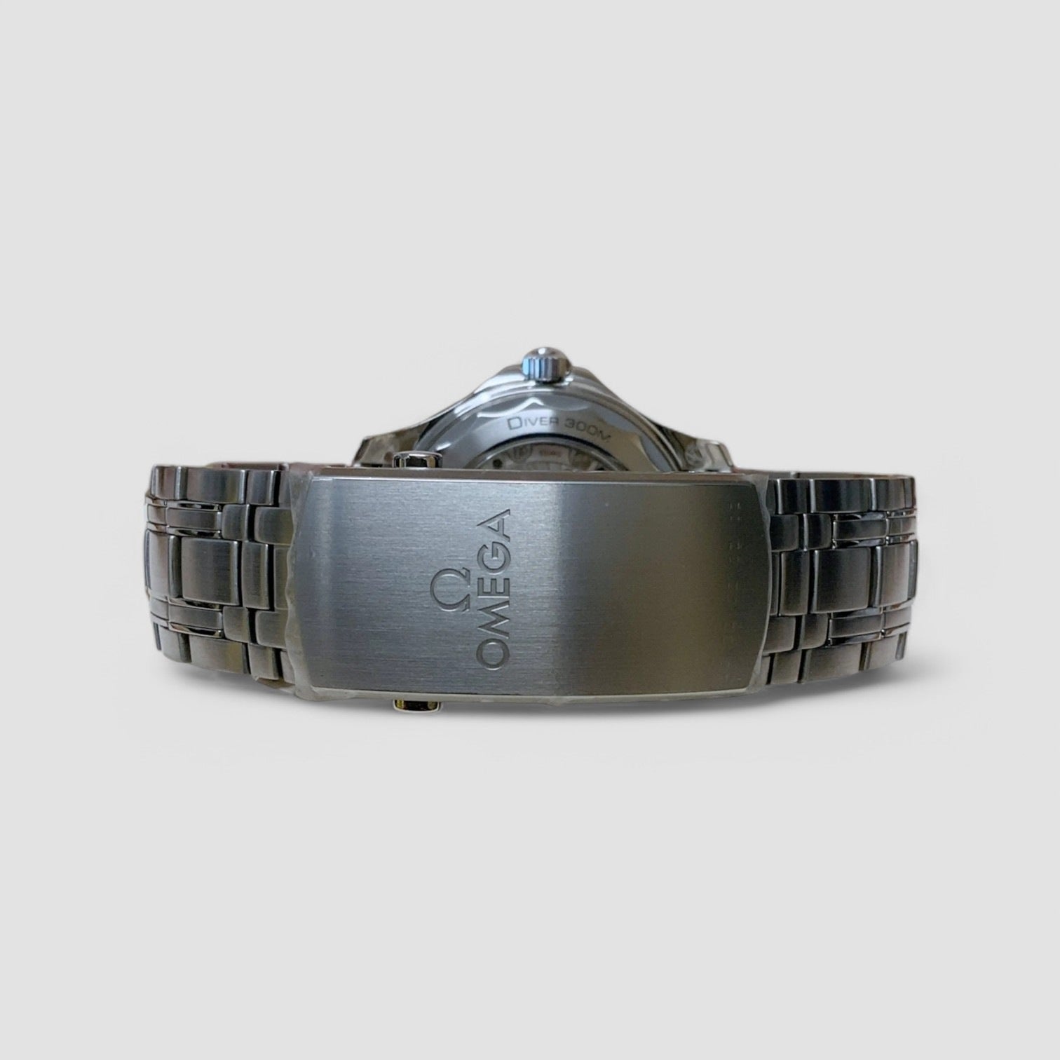 Omega 210.30.42.20.06.001