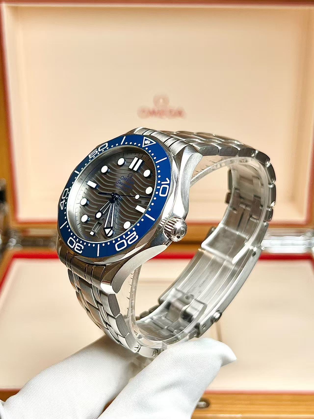 Omega 210.30.42.20.06.001