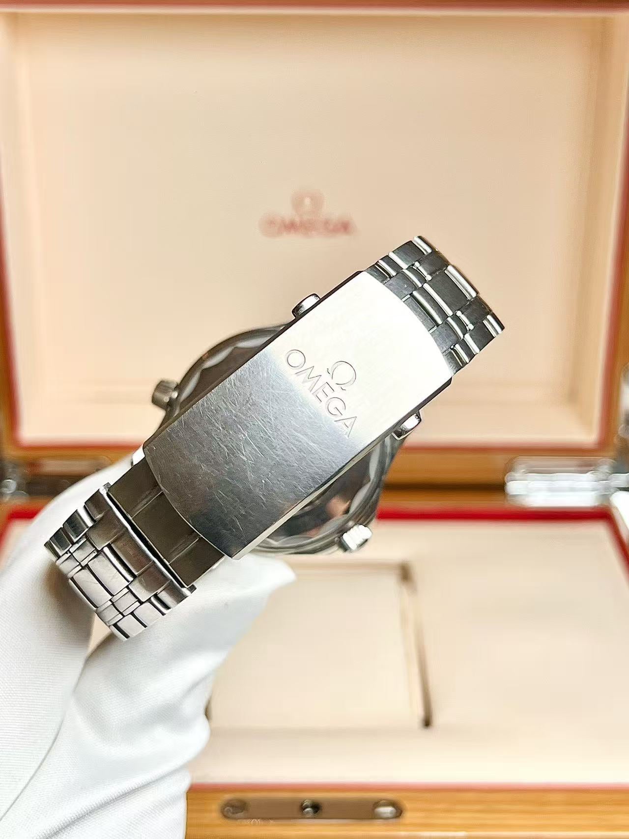 Omega 210.30.42.20.06.001
