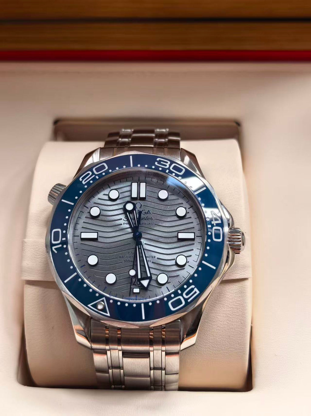 Omega 210.30.42.20.06.001