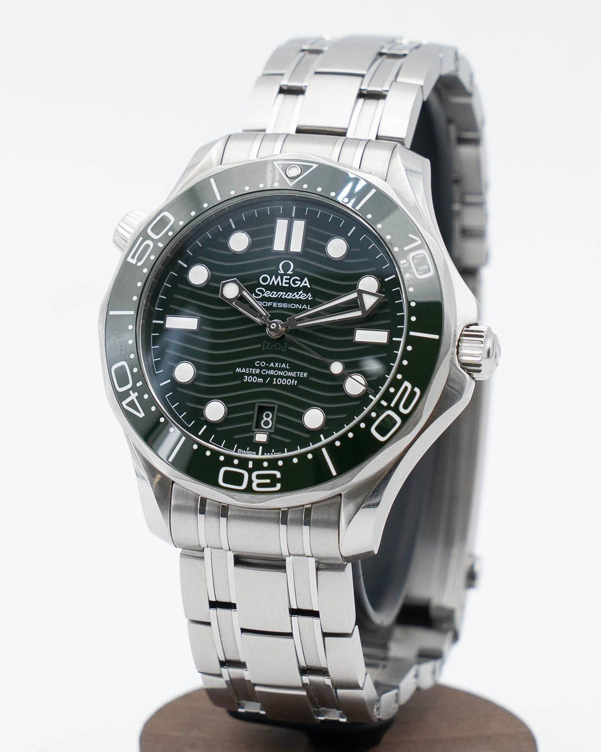 Omega 210.30.42.20.10.001