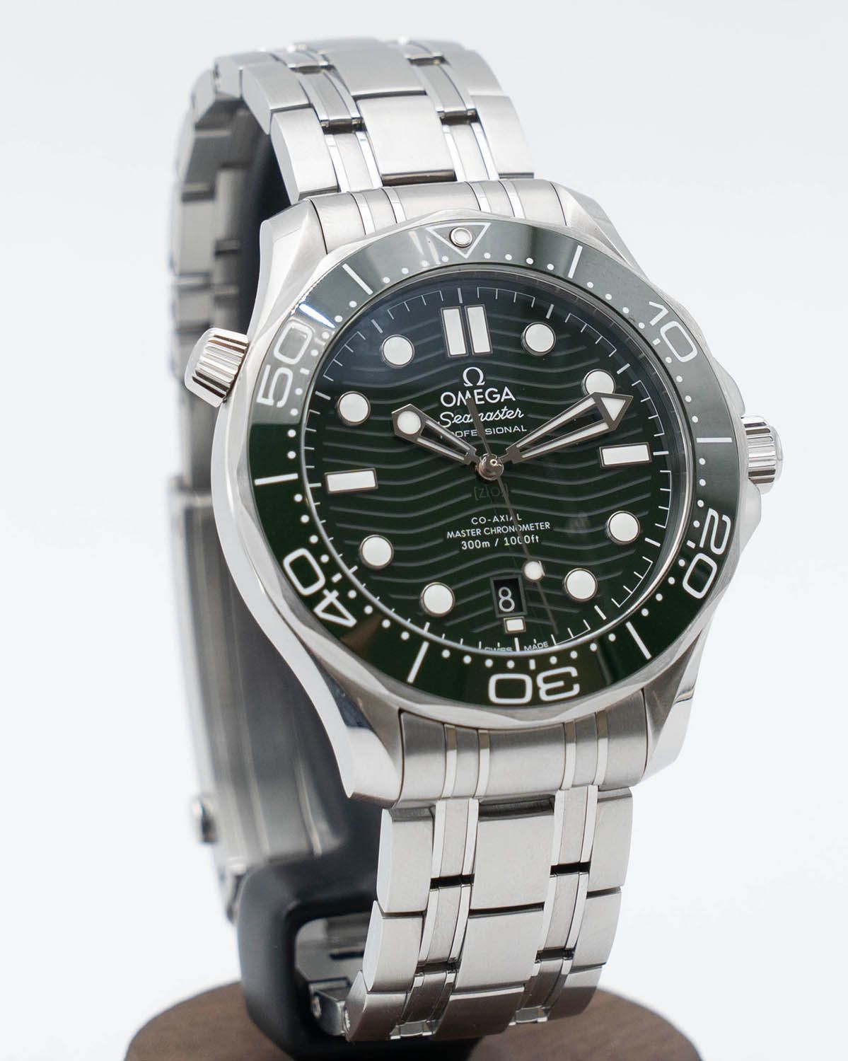 Omega 210.30.42.20.10.001